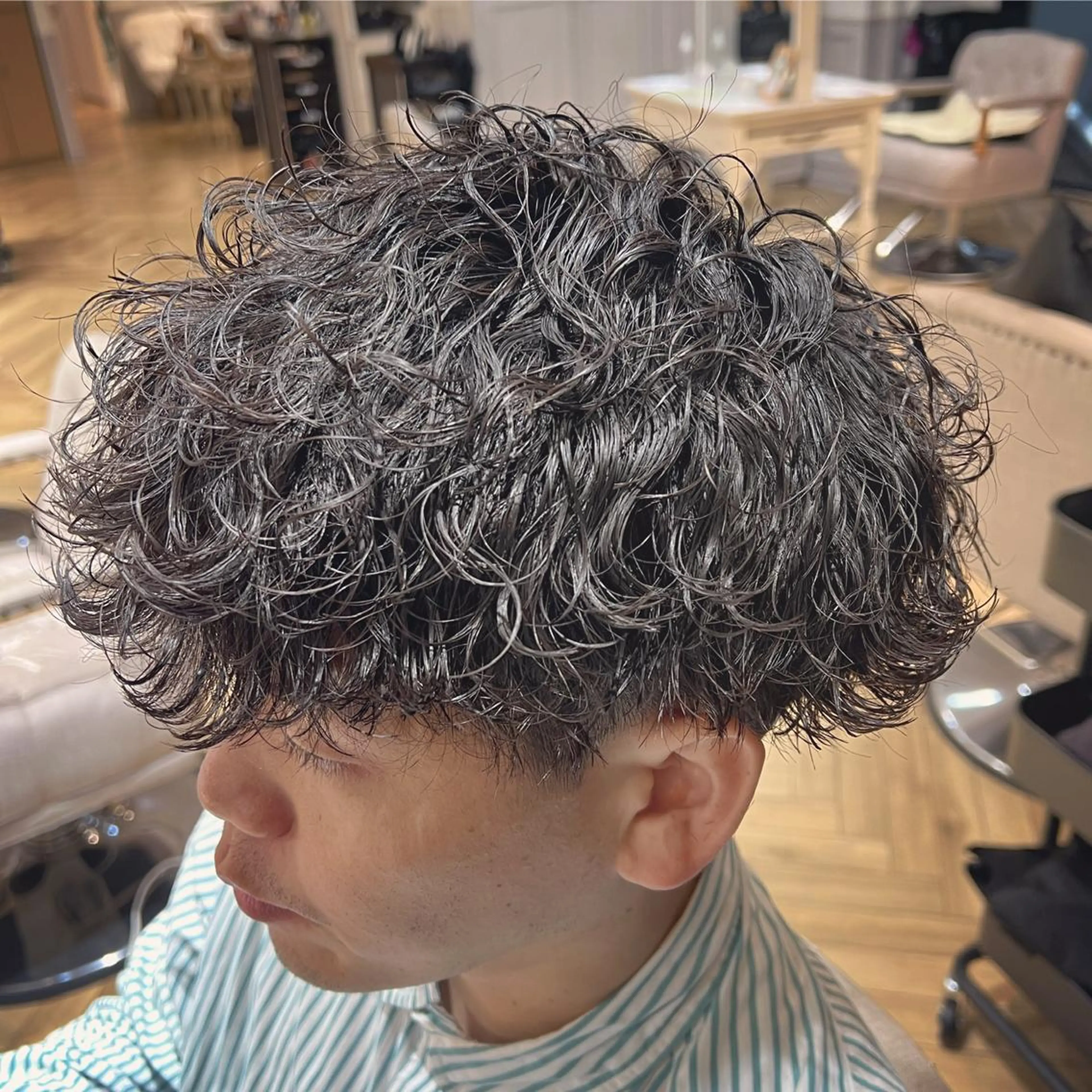 ショート パーマ メンズ メンズパーマ 波巻きパーマ スパイラルパーマ メンズ特化 ナカネ カツヤのヘアスタイル