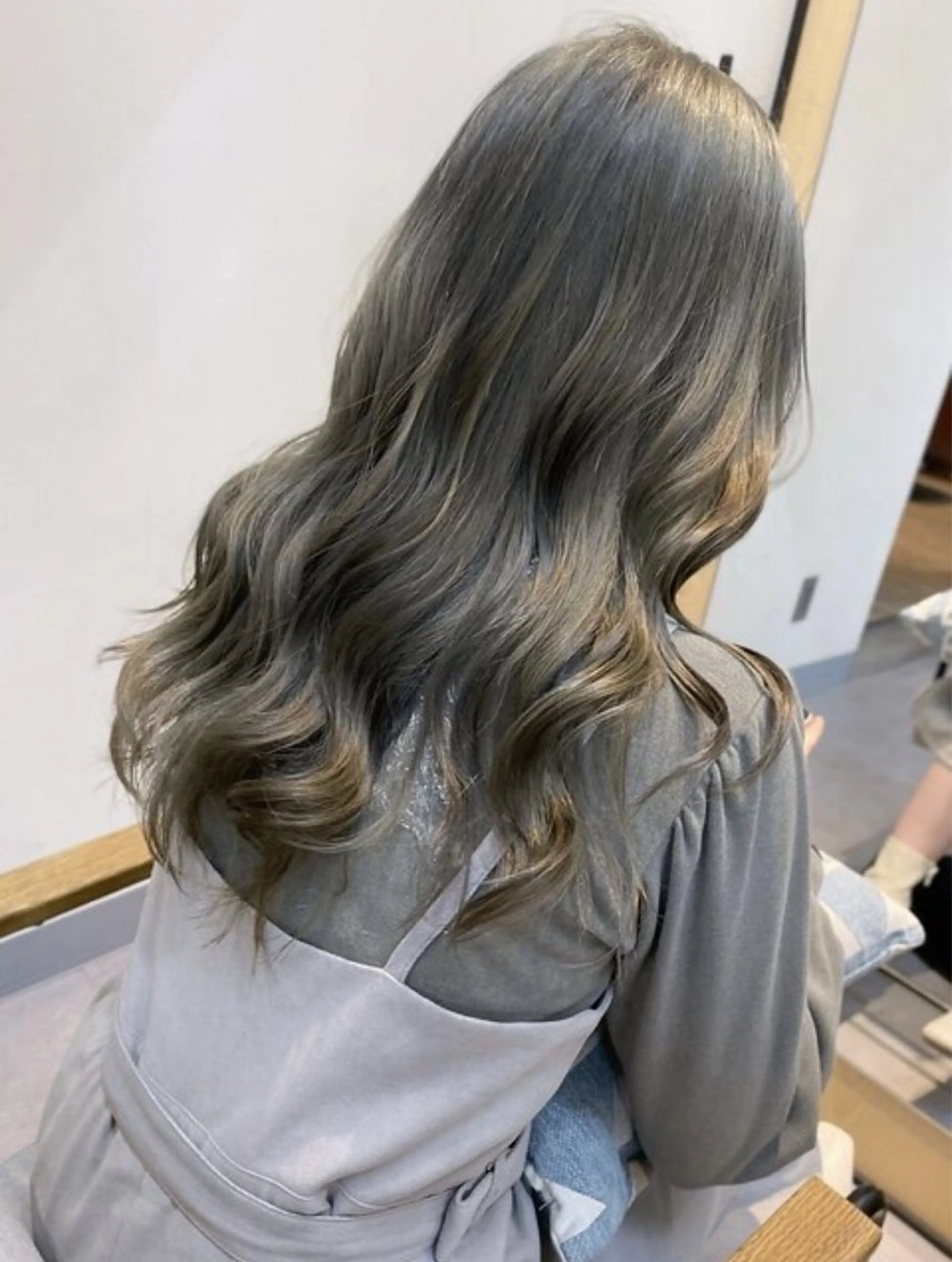 ミディアム カラー kivi 【キヴィ】所属・似合わせカット Rinka🌻のヘアスタイル