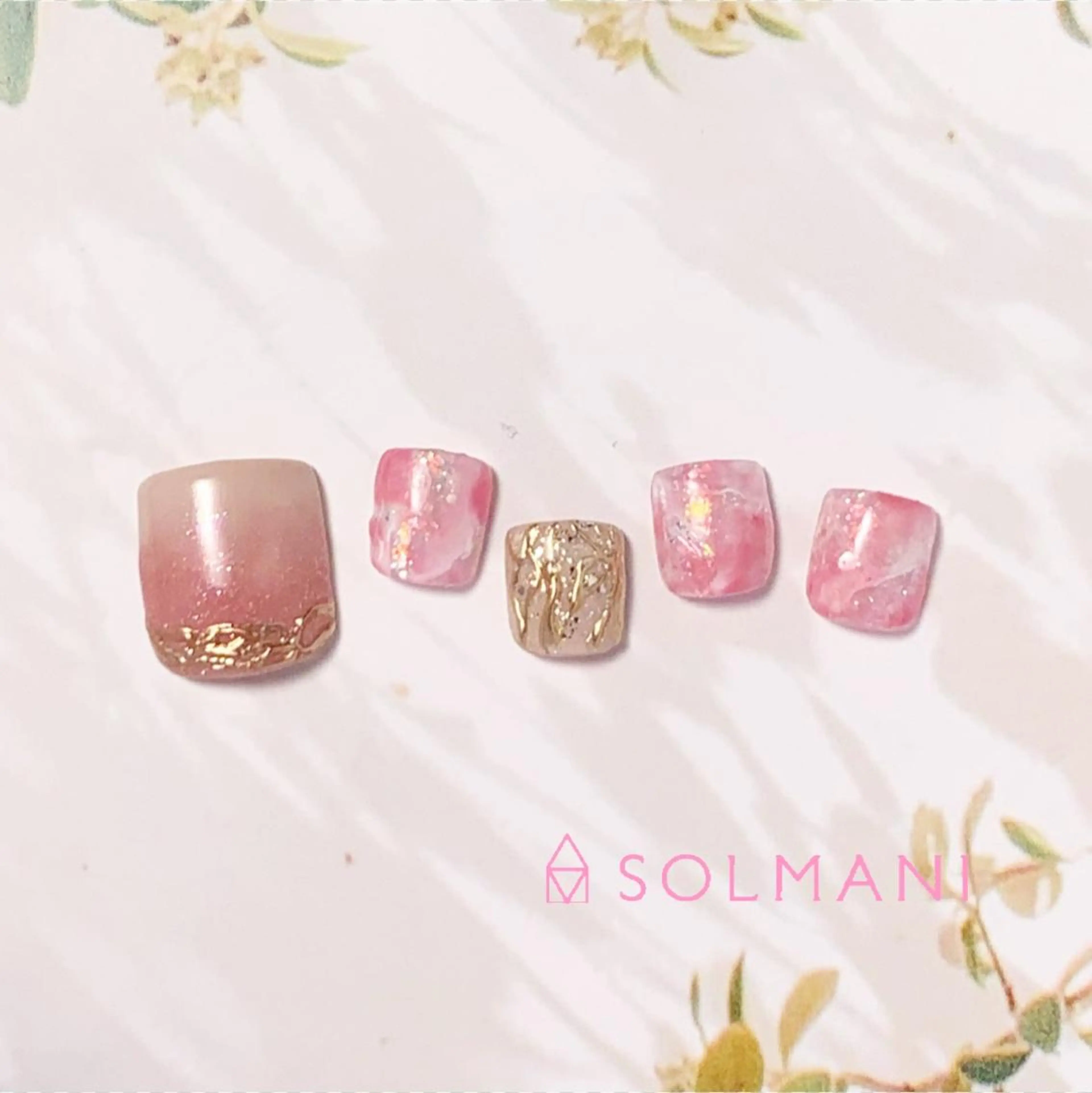 ネイル フットネイル ニュアンスネイル SOLMANI 予約担当のネイルデザイン