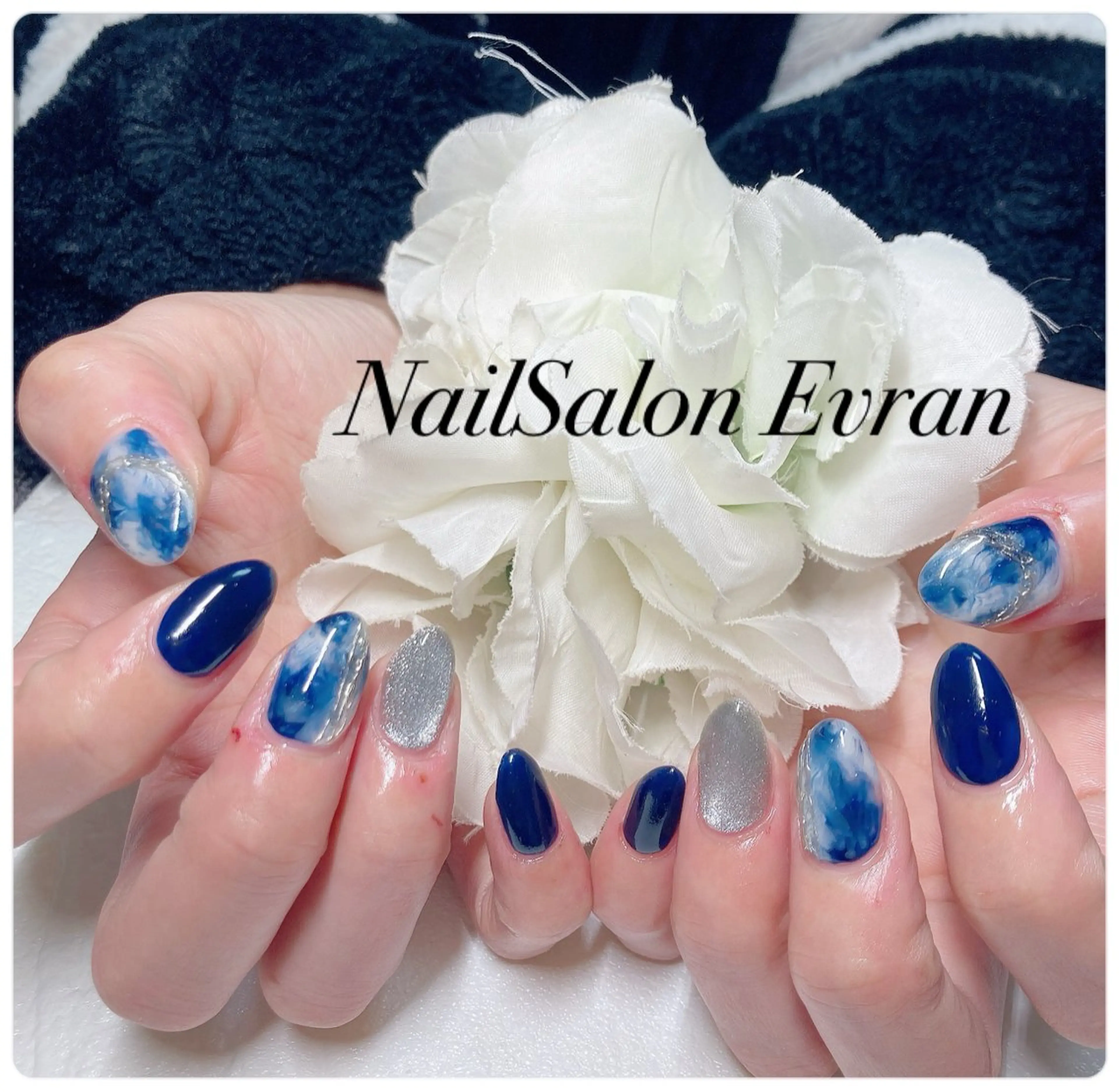 ネイル アートネイル フレンチネイル マグネットネイル 持ち込み ニュアンスネイル Nail salon Evranのネイルデザイン