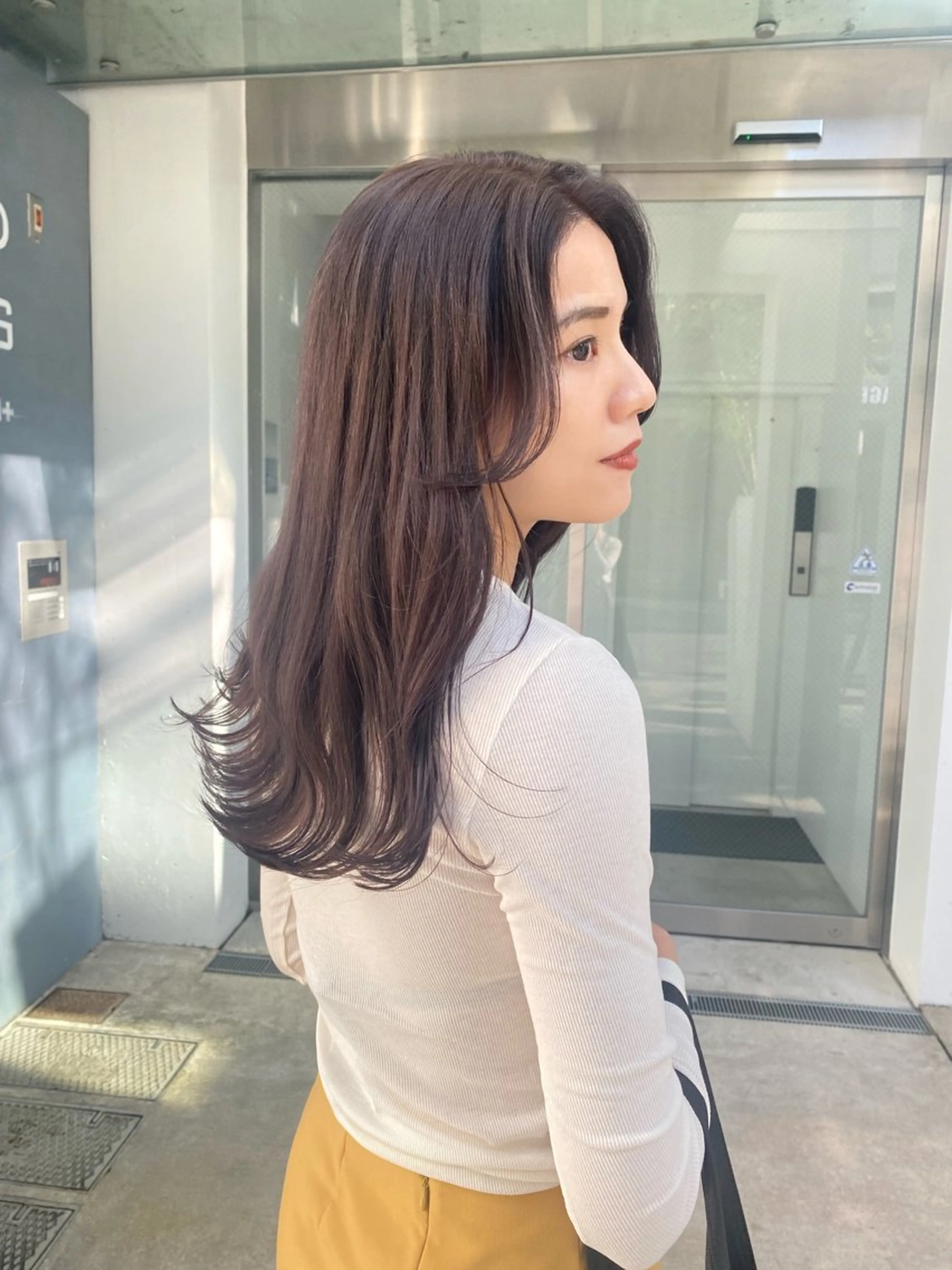 セミロング カラー グレージュ ラベンダーカラー ラベンダーグレージュ ラベンダーグレー 艶カラー 🤍🫧/makoのヘアスタイル