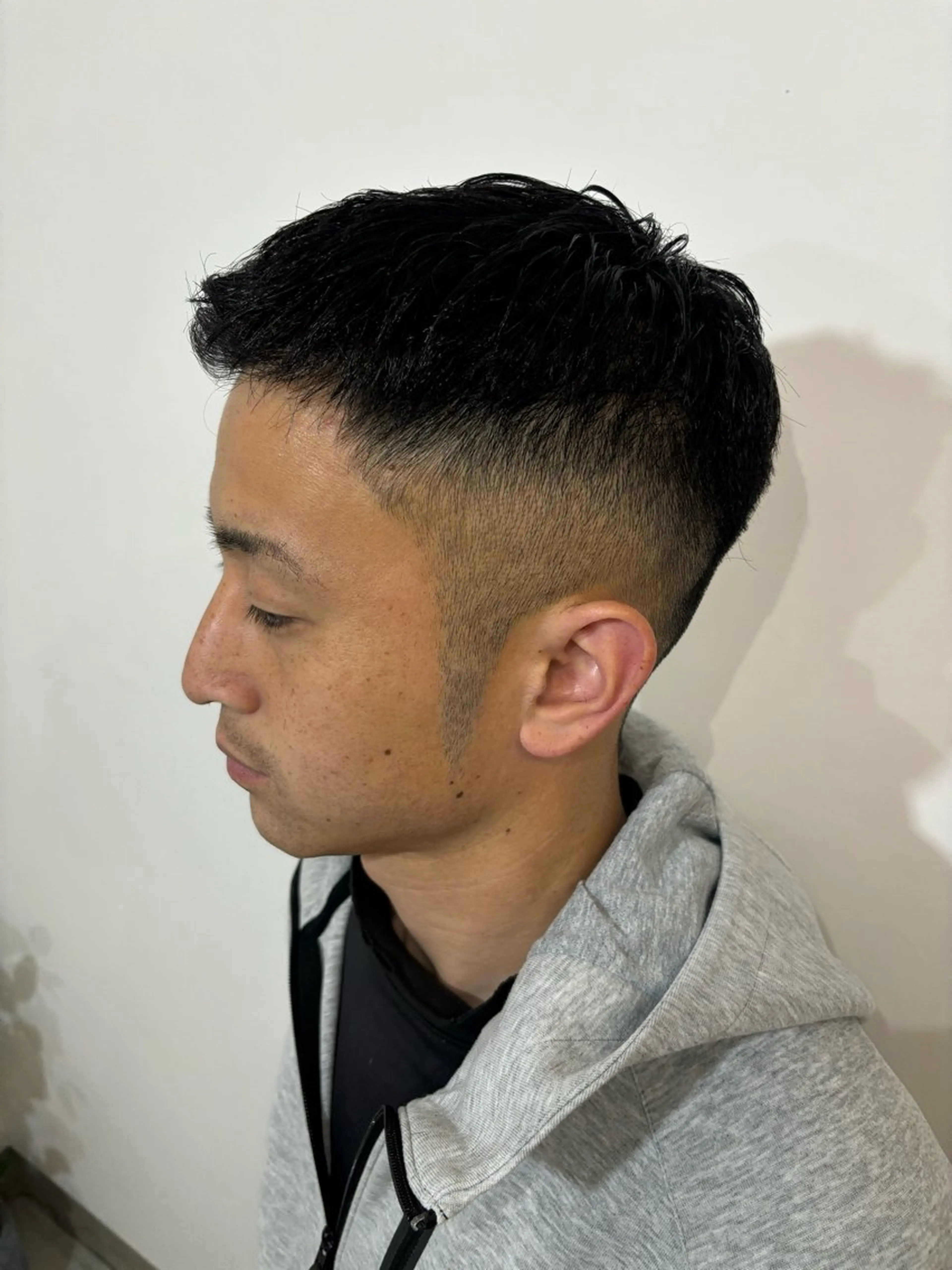 ショート メンズ フェードカット メンズショート ショートヘア カット 穐田 航のヘアスタイル