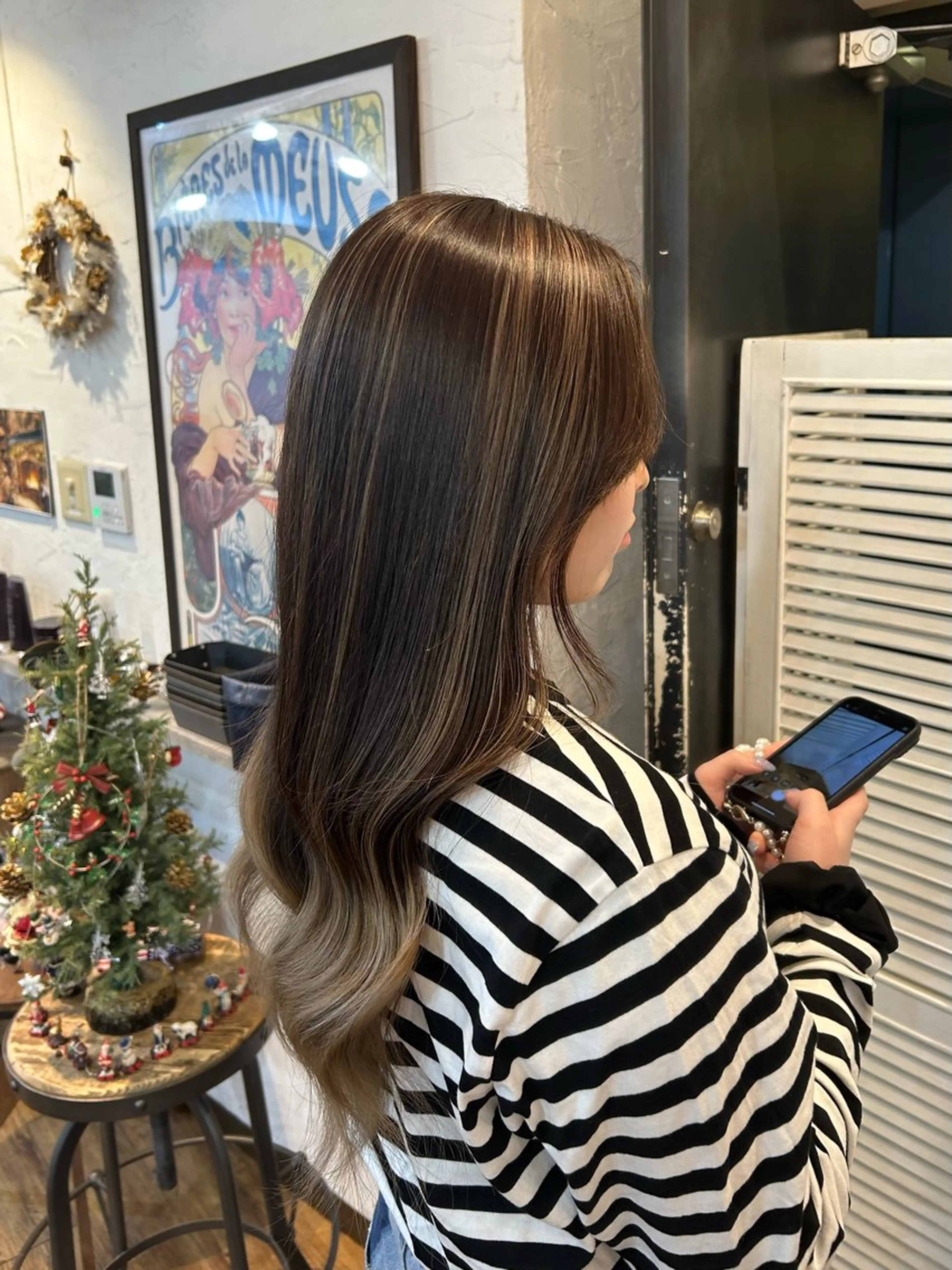 ロング カラー ヘアアレンジ 180° OneEightyDegrees 中目黒所属・Himari 【ハイトーンカラー】のヘアスタイル