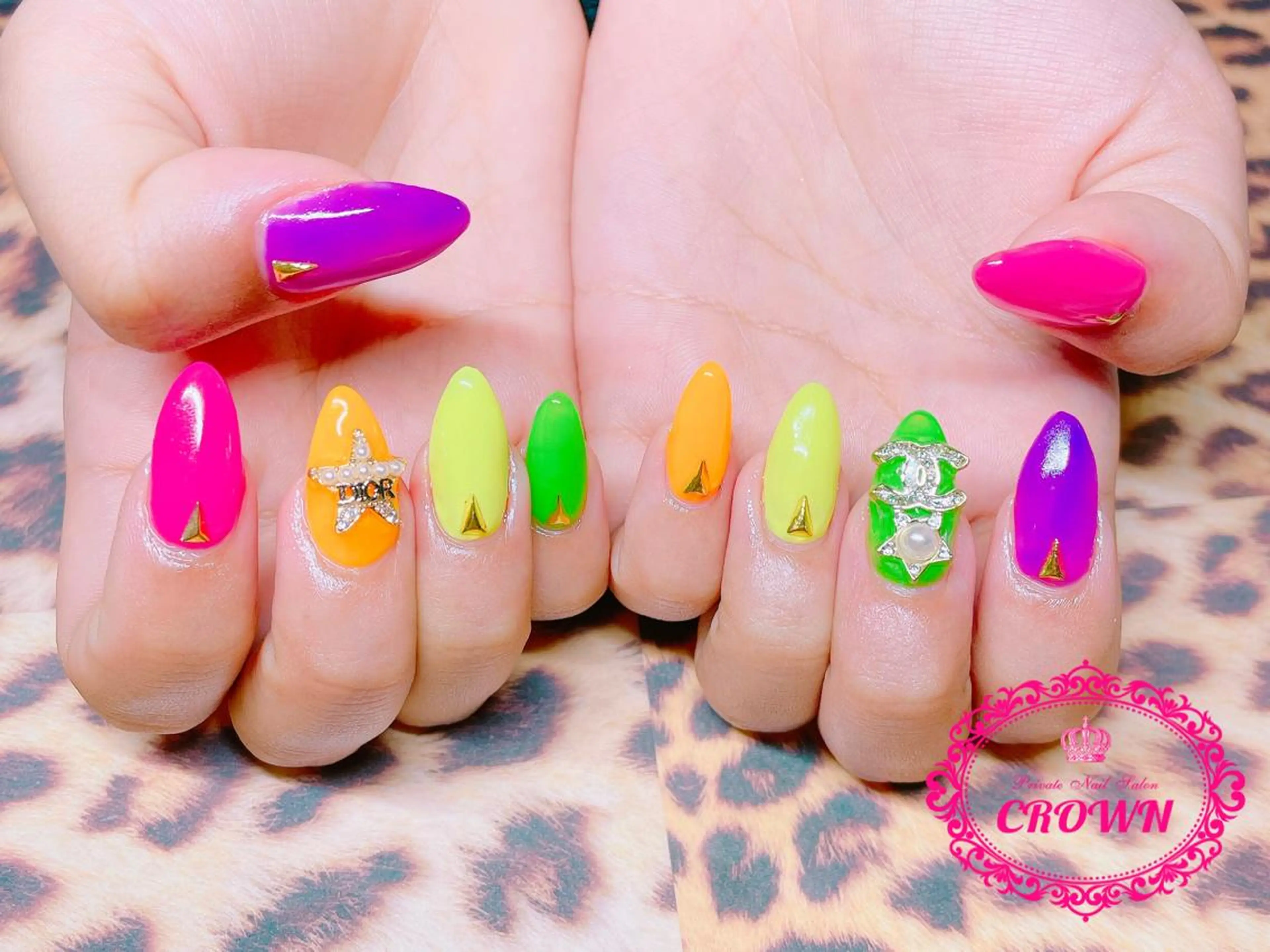 ネイル CROWN プライベートサロンのネイルデザイン