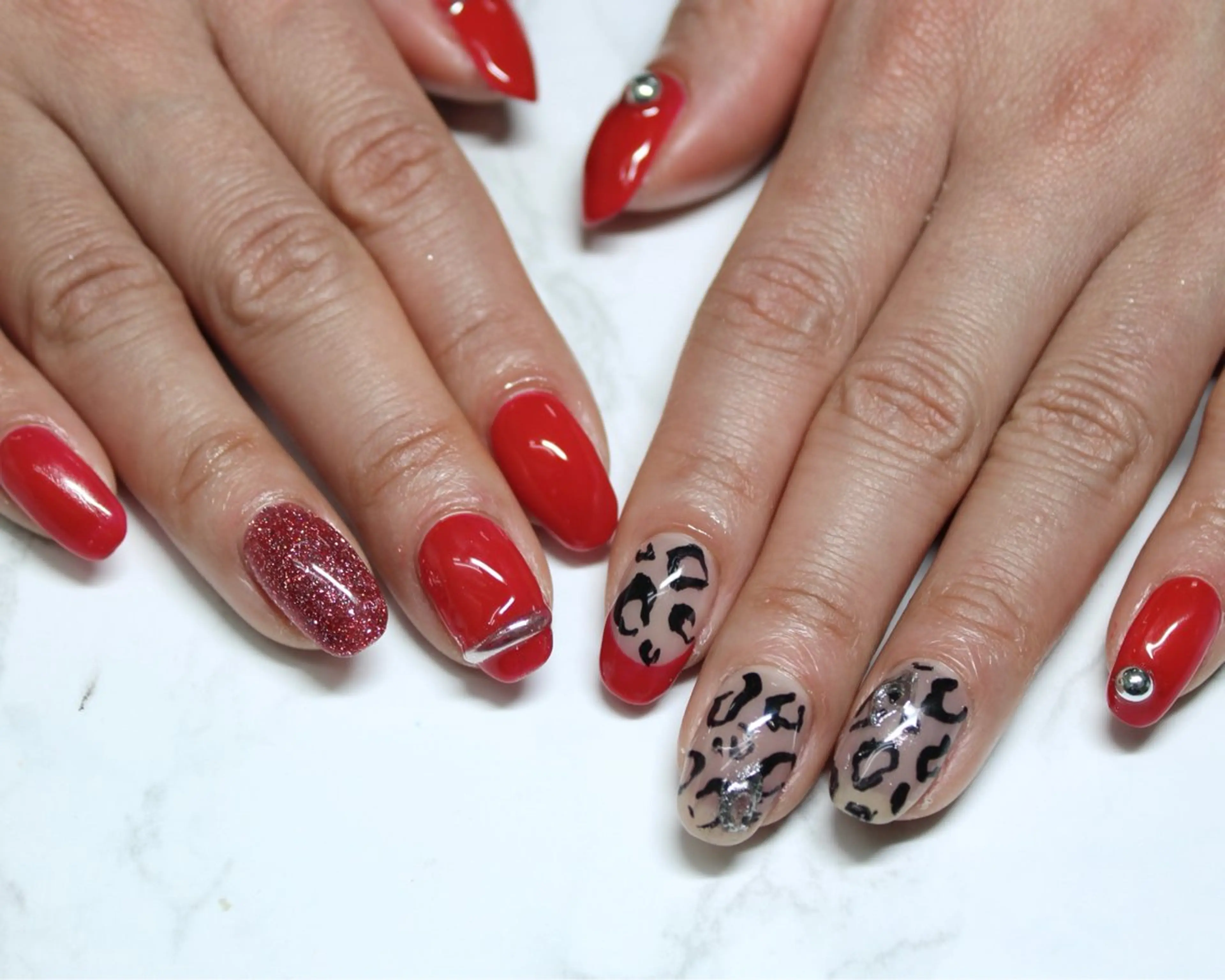 ネイル アートネイル 持ち込み レイジー スワンのネイルデザイン