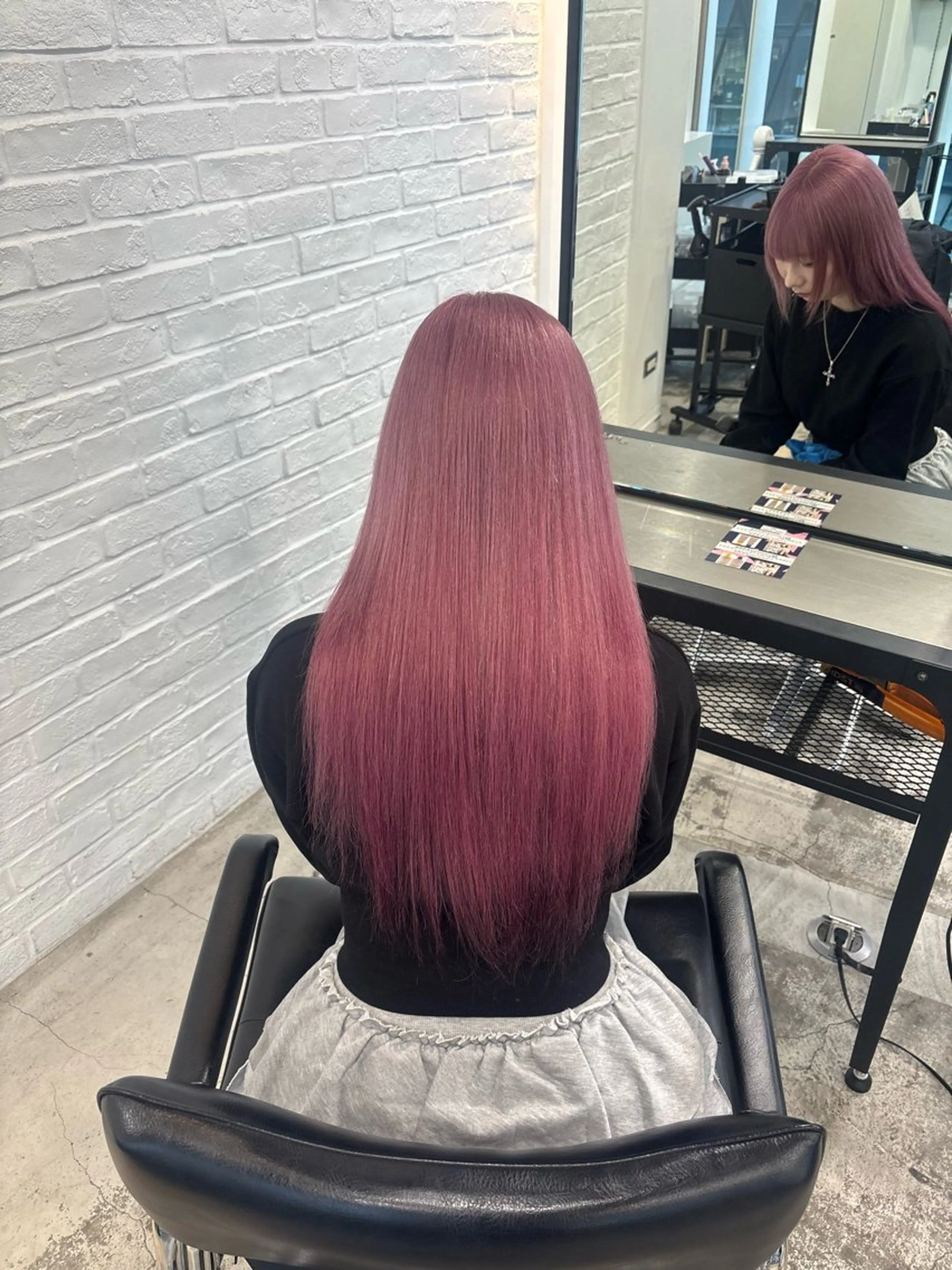 ロング カラー ダブルカラー エクステ ヘアカラー エクステ レイヤー sala 推しカラー職人🎀のヘアスタイル