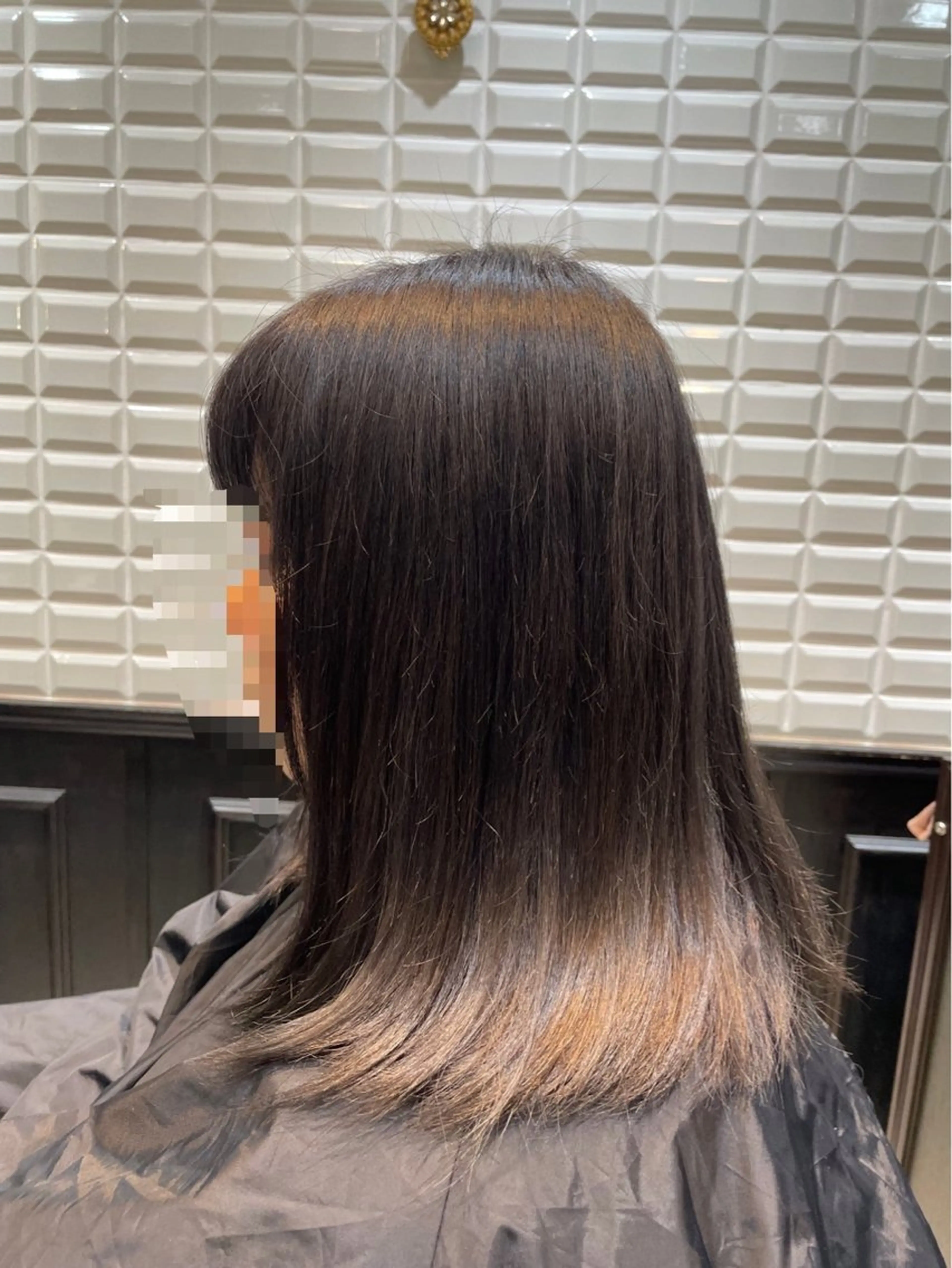 セミロング カラー 透明感カラー 波巻き、ツイスト パーマモデル募集中のヘアスタイル