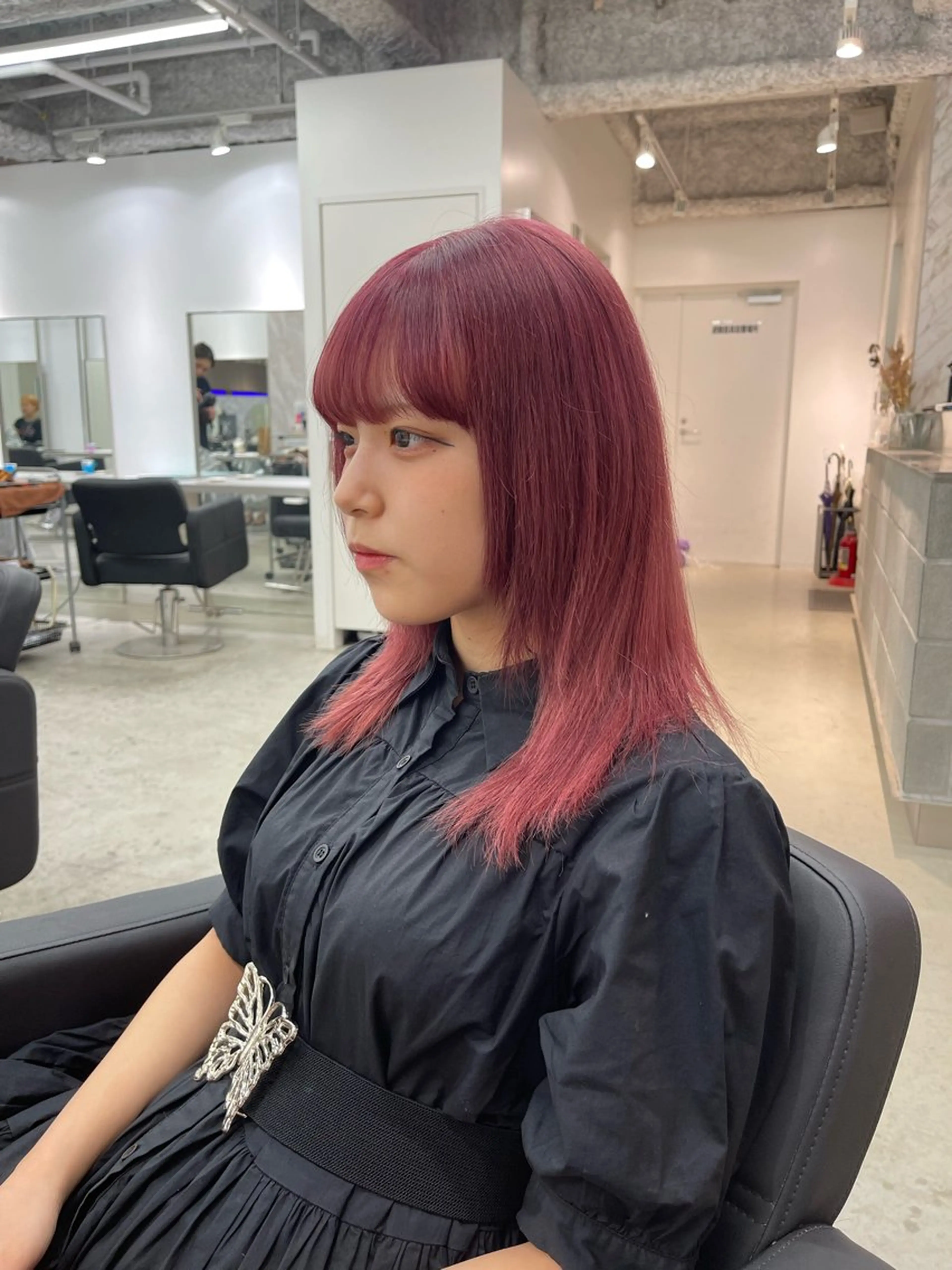 ミディアム カラー ヘアカラー トリートメント 店長　MANAMI ／ブリーチ／骨格ボブのヘアスタイル