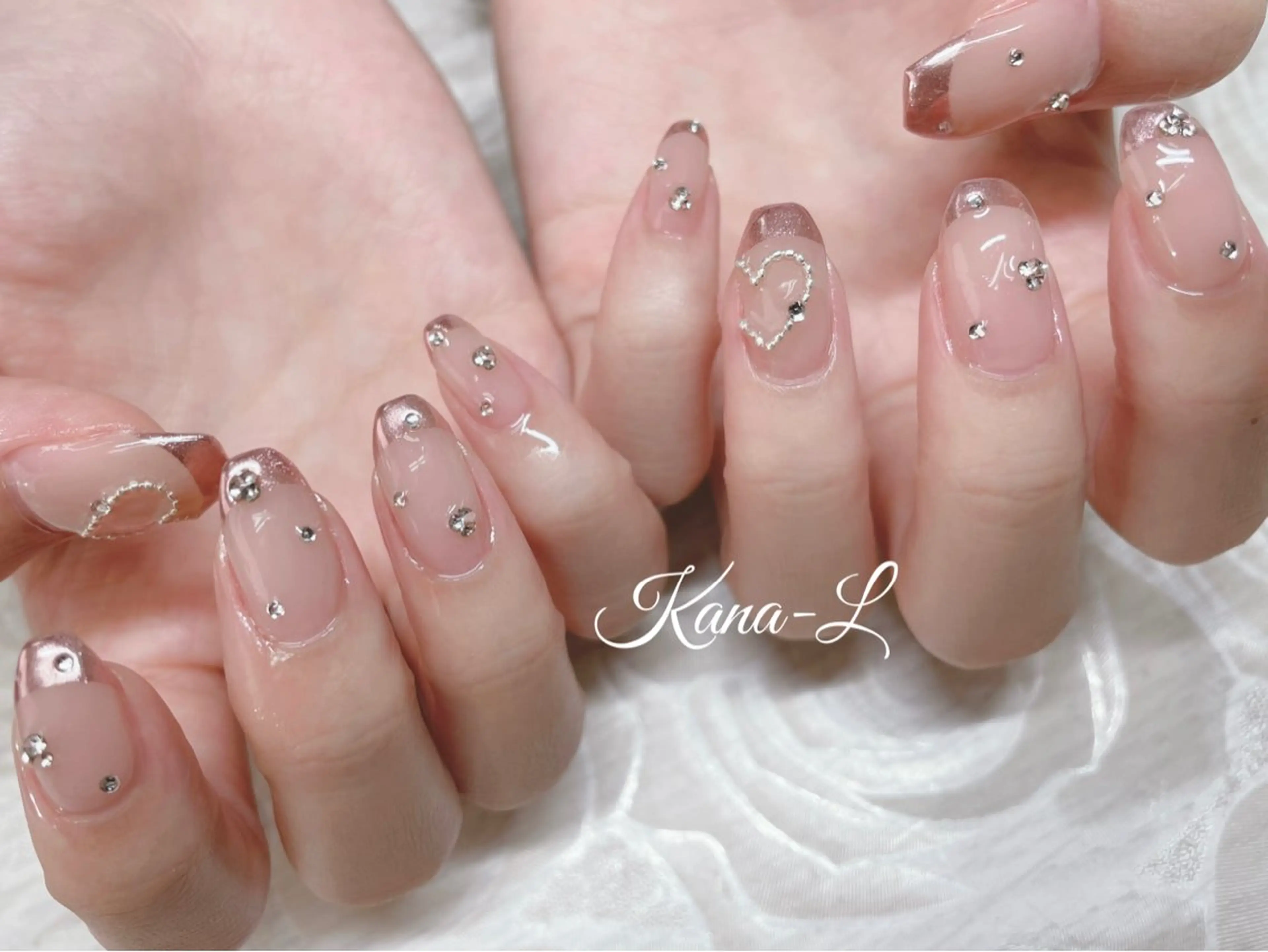 ネイル フレンチネイル ジェルネイル ハート キラキラネイル 韓国ネイル 芦辺 香奈のネイルデザイン