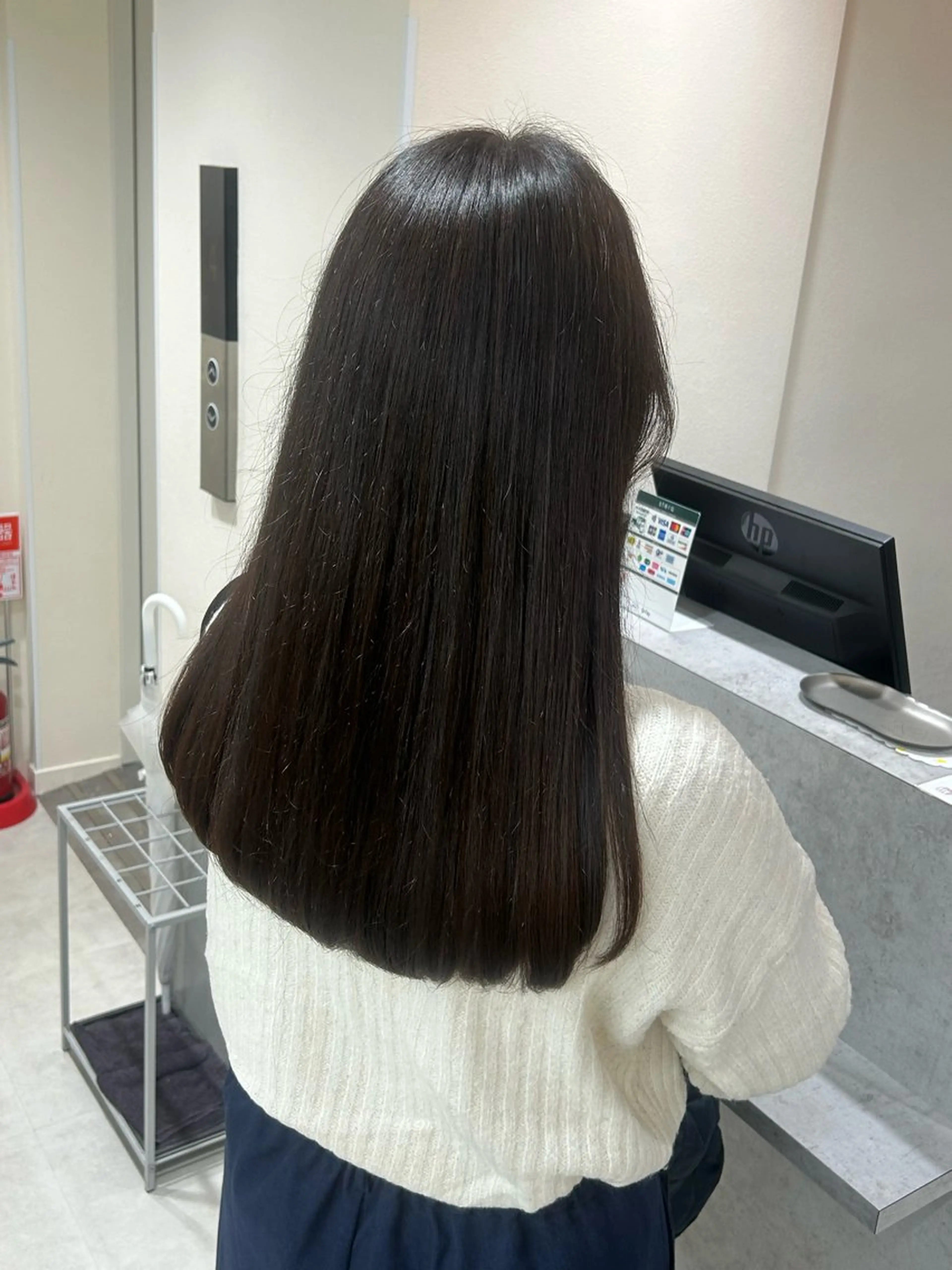 ロング カット ヘアカラー ルナ/レイヤー /暖色/メンズカットのヘアスタイル