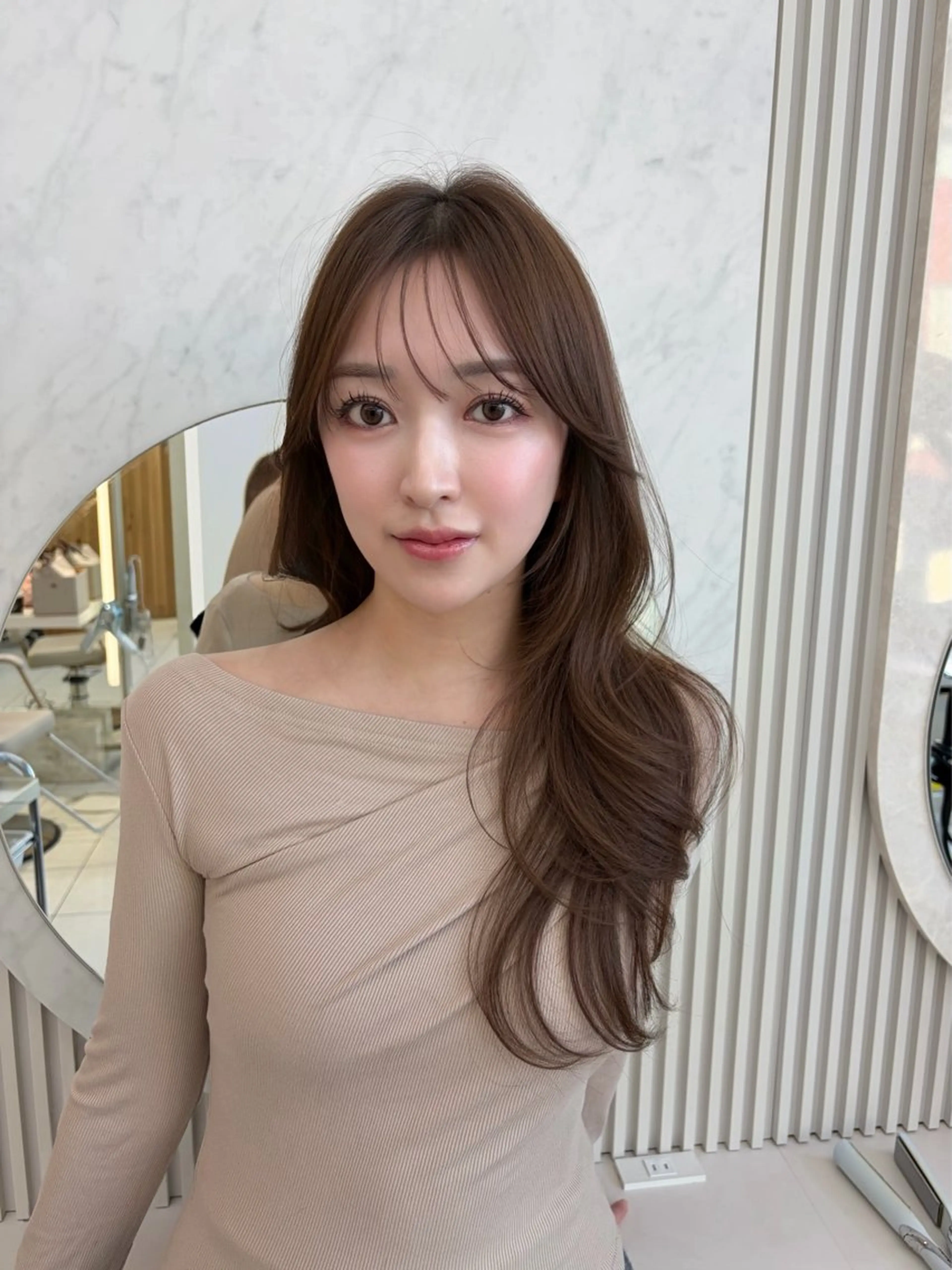 ロング oto🎀×美髪× シースルー前髪🤍のヘアスタイル