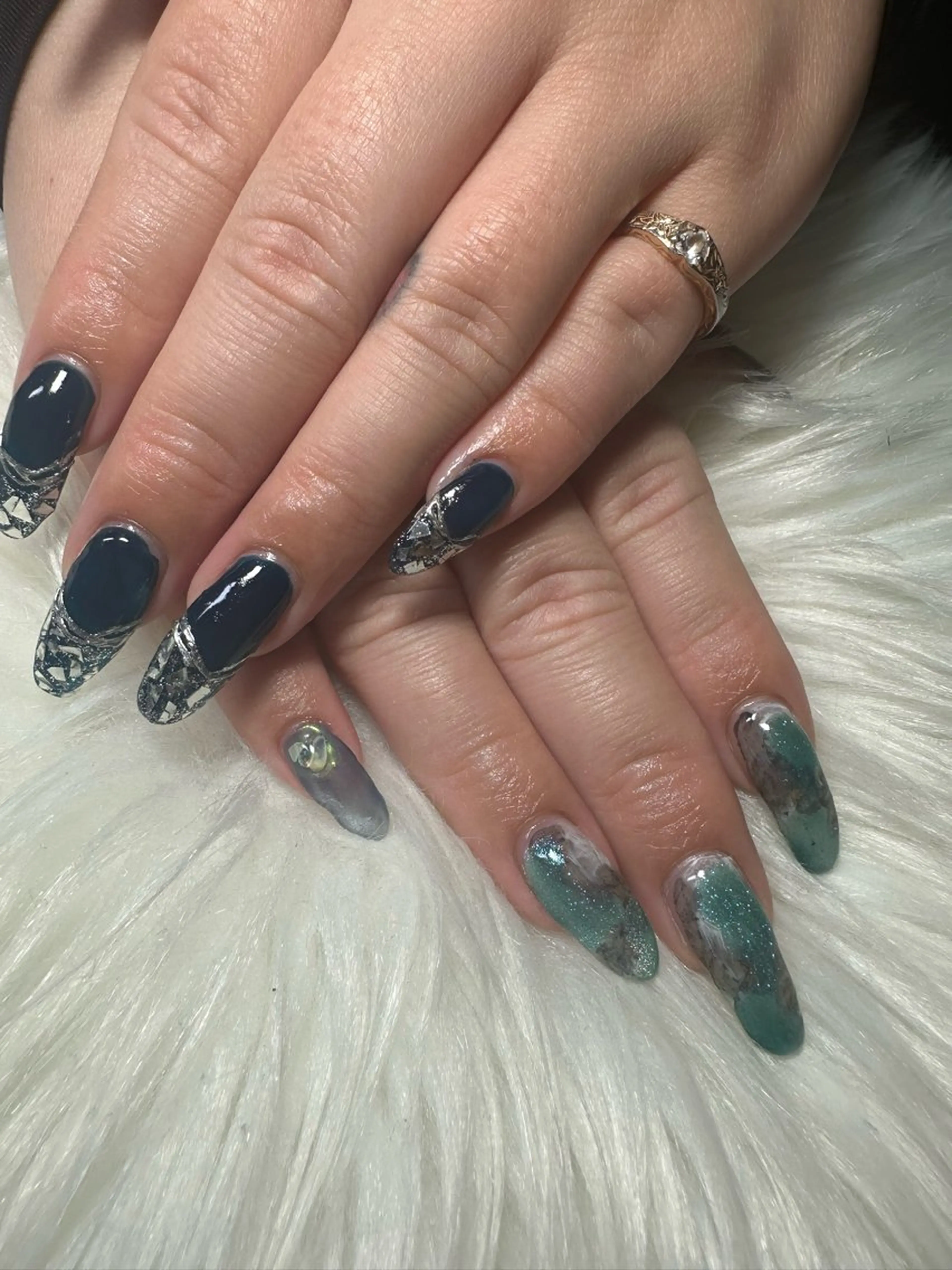 ネイル オーロラネイル フレンチネイル ガラスフレンチ マグネットネイル ミラーネイル ハンドネイル フットネイル miwa ミワのネイルデザイン