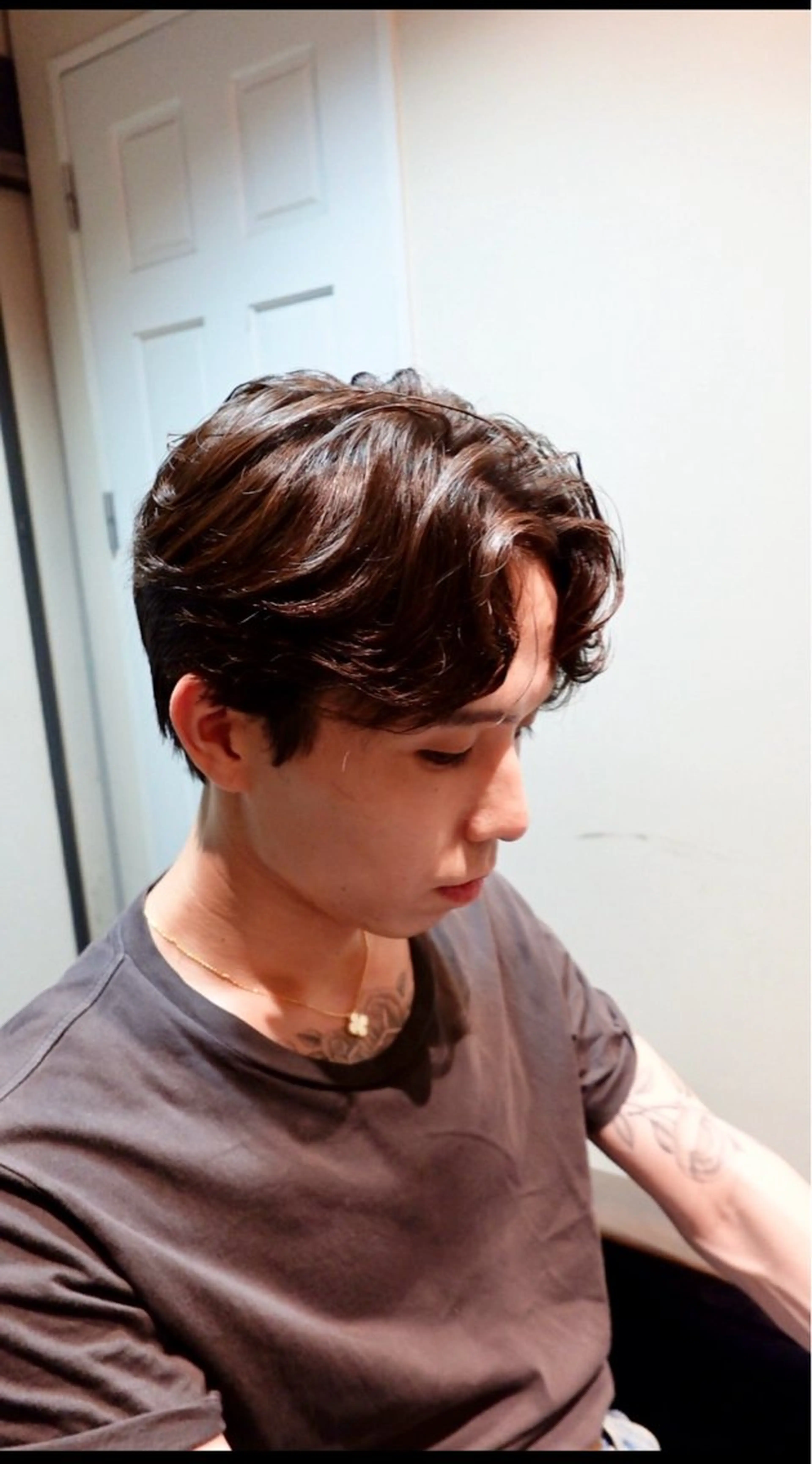 ミディアム メンズ ミディアムパーマ メンズパーマ ヨリソイhair salon所属・浦添メンズ 経験20年／のヘアスタイル