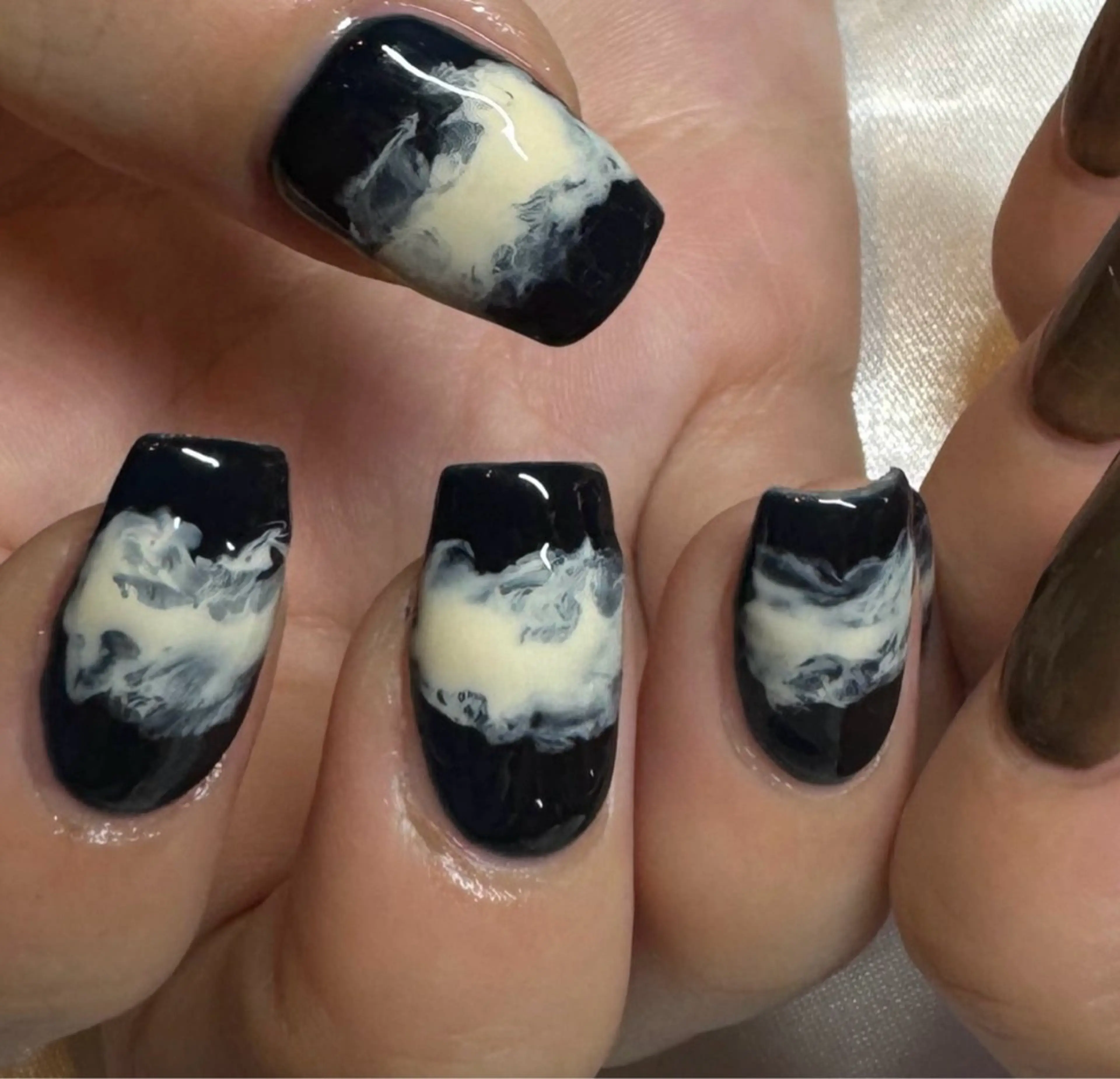 ネイル ハンドネイル 濱岡 咲のネイルデザイン