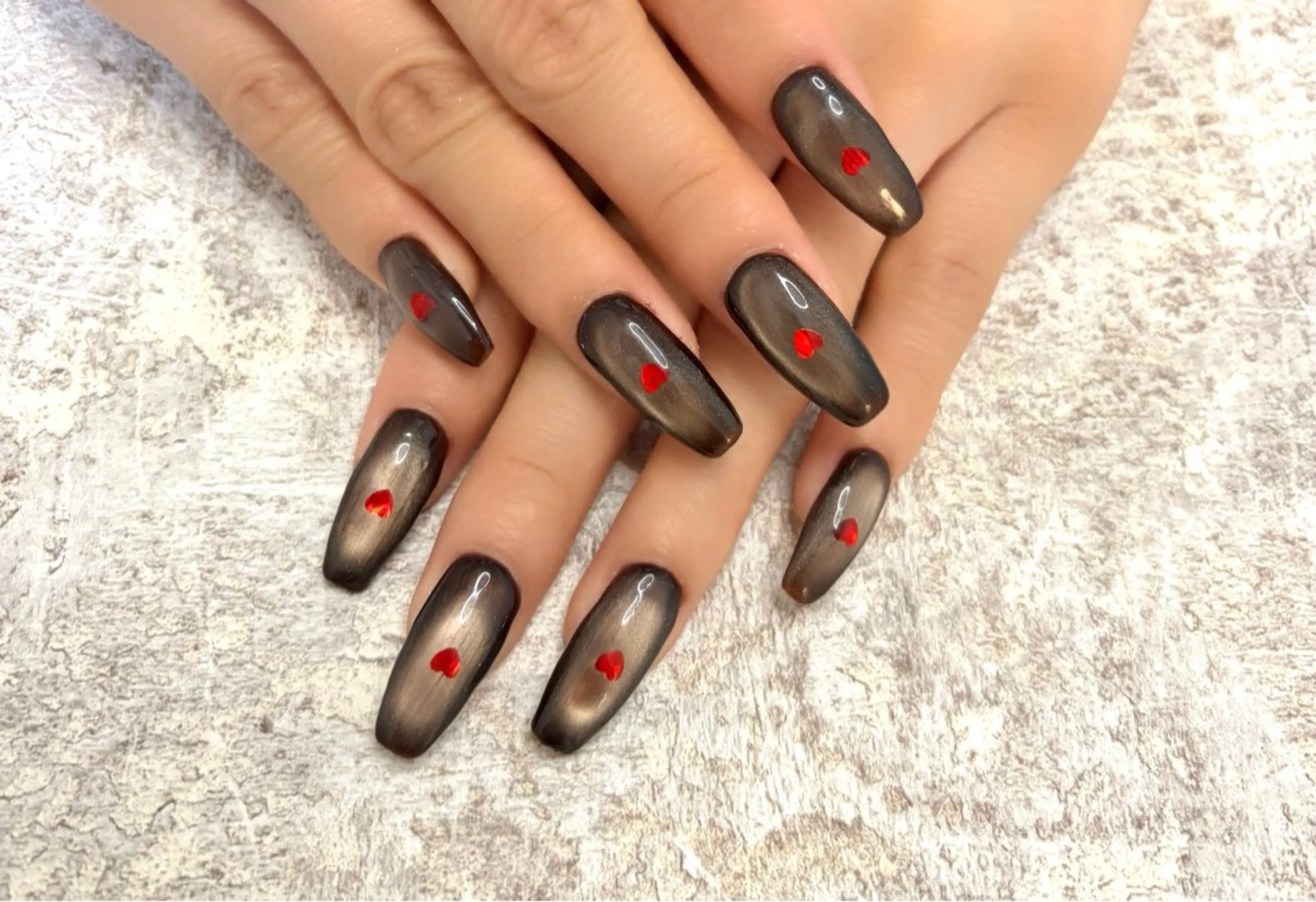 ネイル バレンタイン Lowé所属・Lowé みるくのネイルデザイン