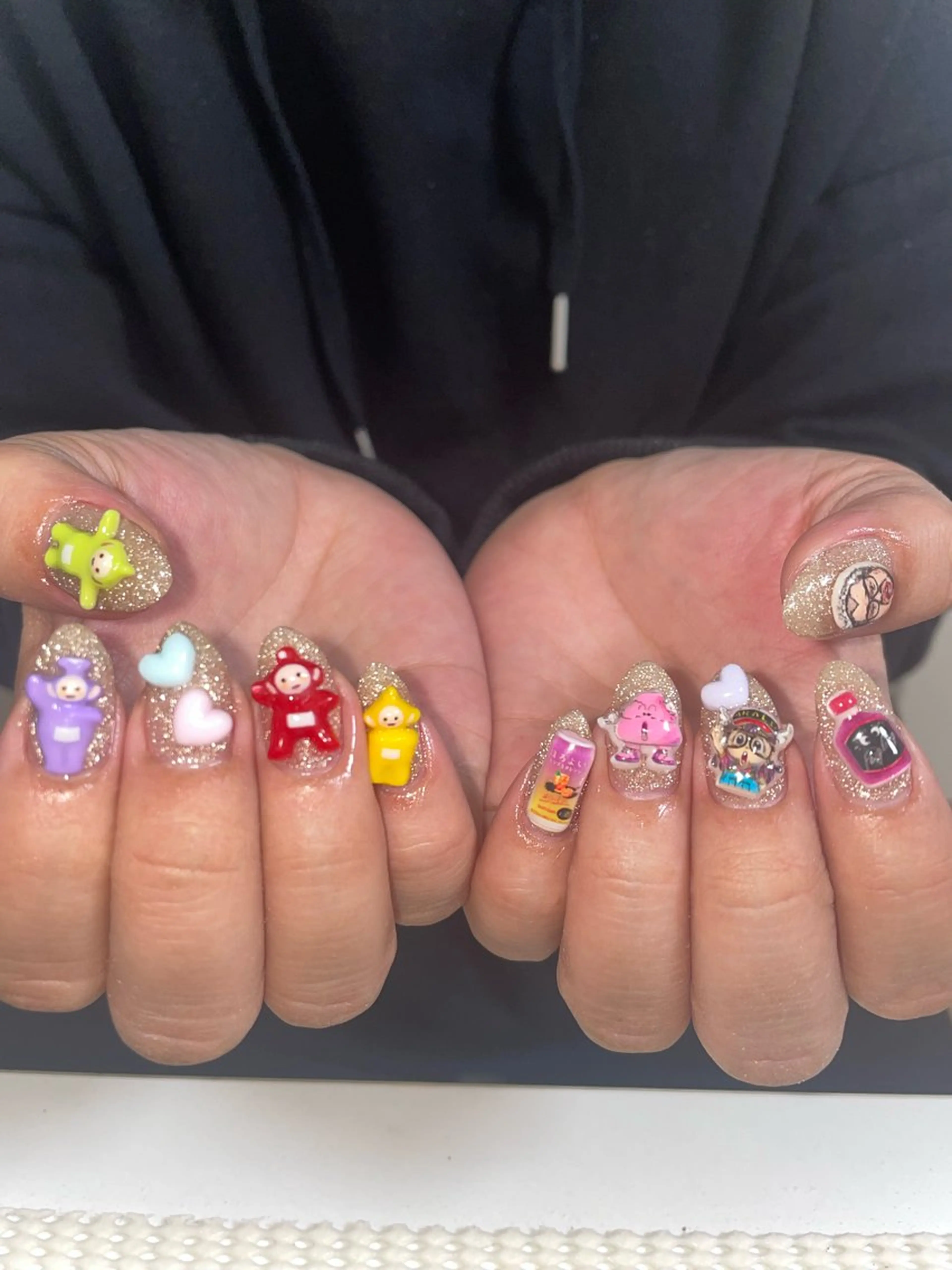 ネイル ロングネイル ハンドネイル ulu🌼 nanaのネイルデザイン