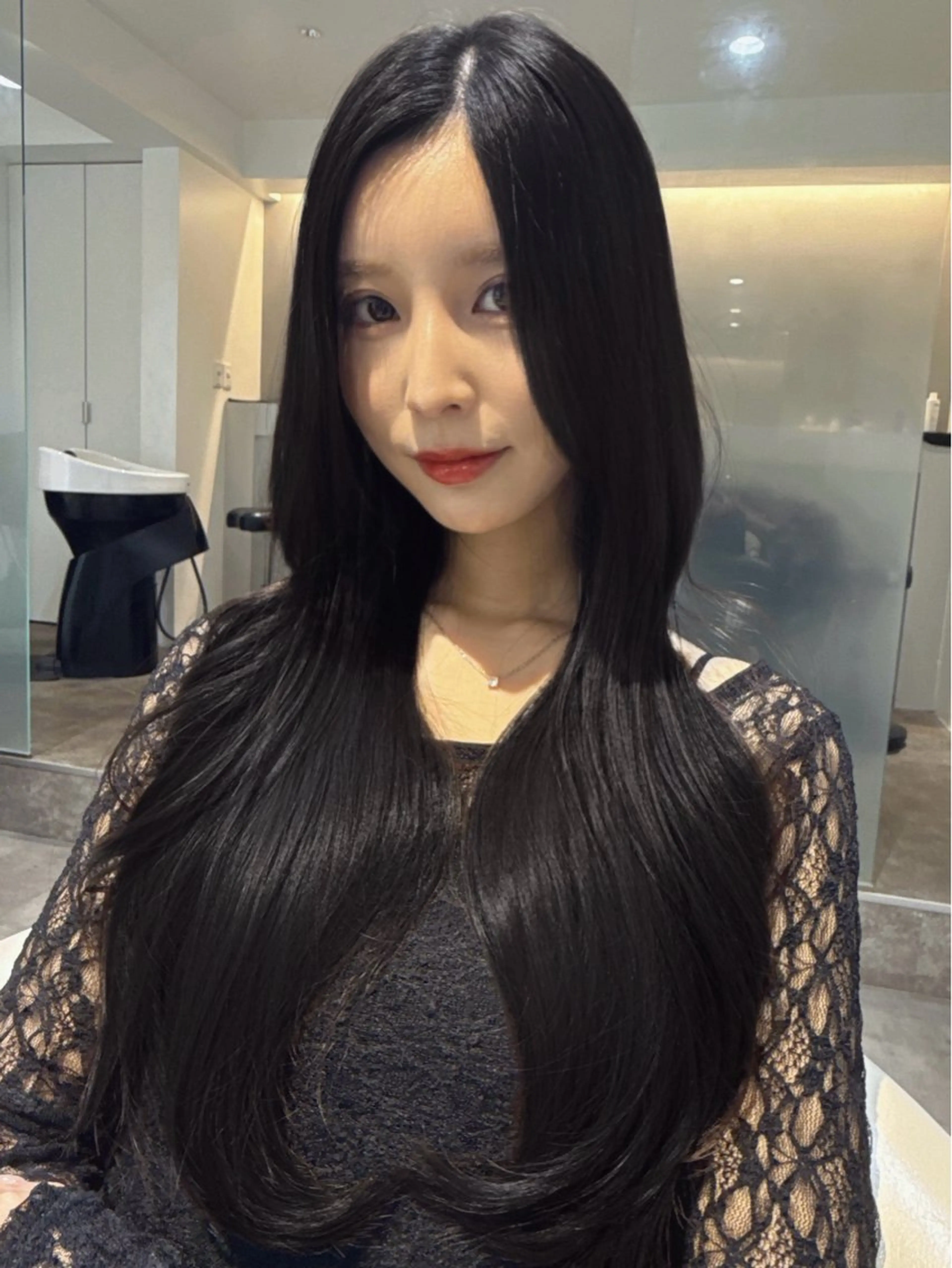 ロング カラー 黒髪 ブルーカラー ブルーブラック 透明感カラー 学生 カット ヘアカラー トリートメント 💎透明感カラー特化 💎TAISEIのヘアスタイル