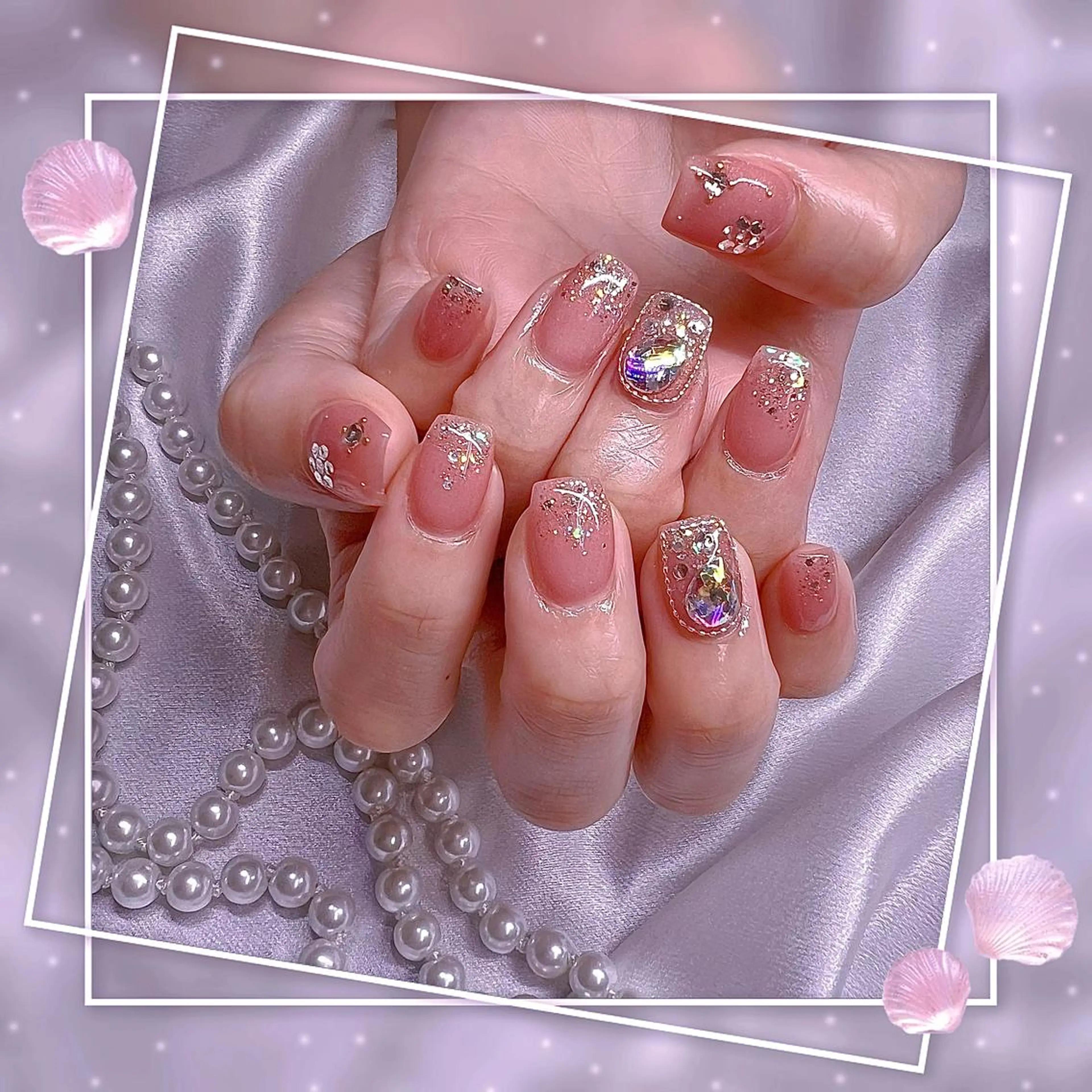 ネイル フレンチネイル キラキラネイル 韓国ネイル マグネットネイル マグネットフレンチ ハンドネイル Chill Nailsalonのネイルデザイン