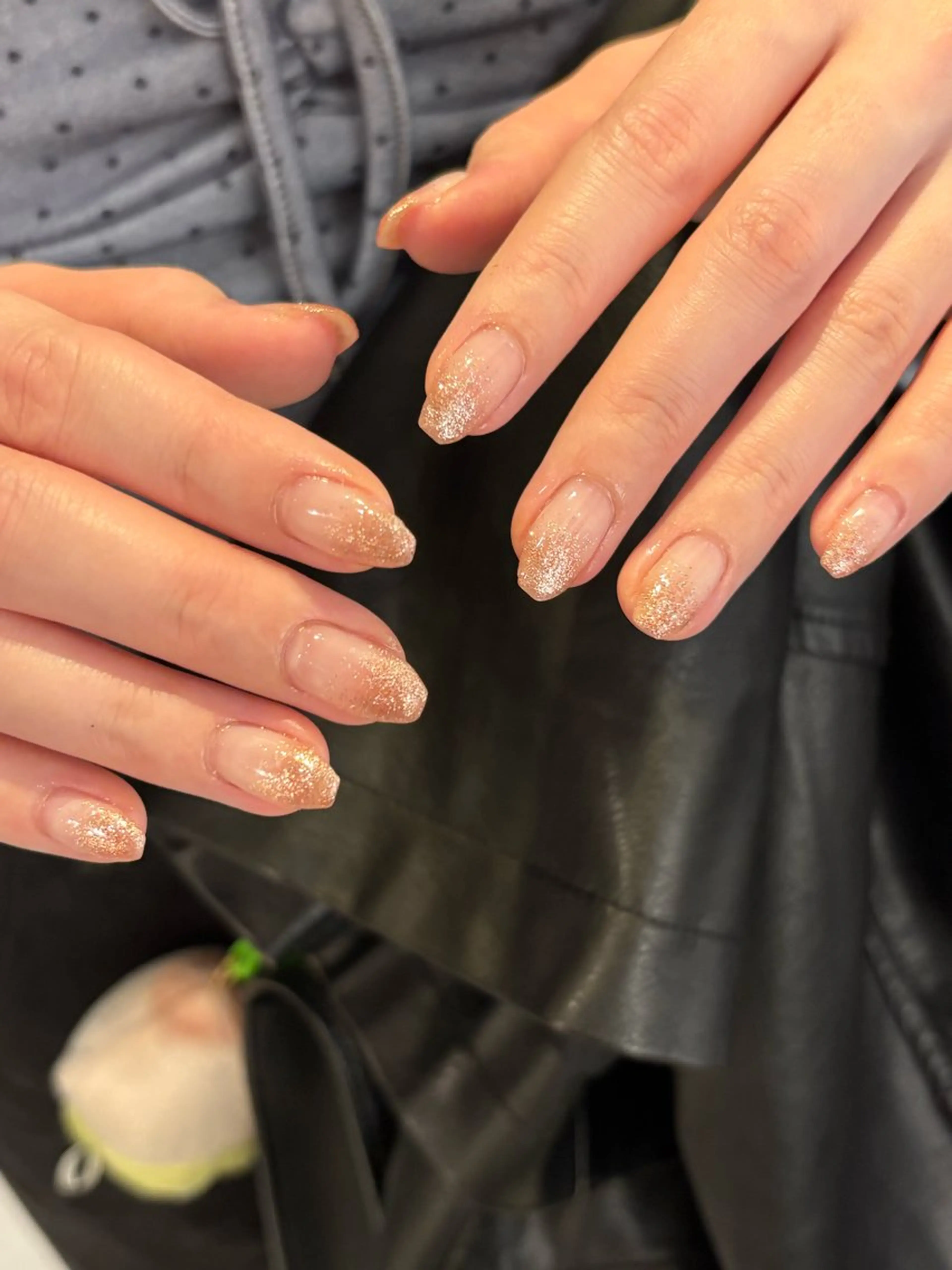 ラメグラデーション　（オフあり）の写真