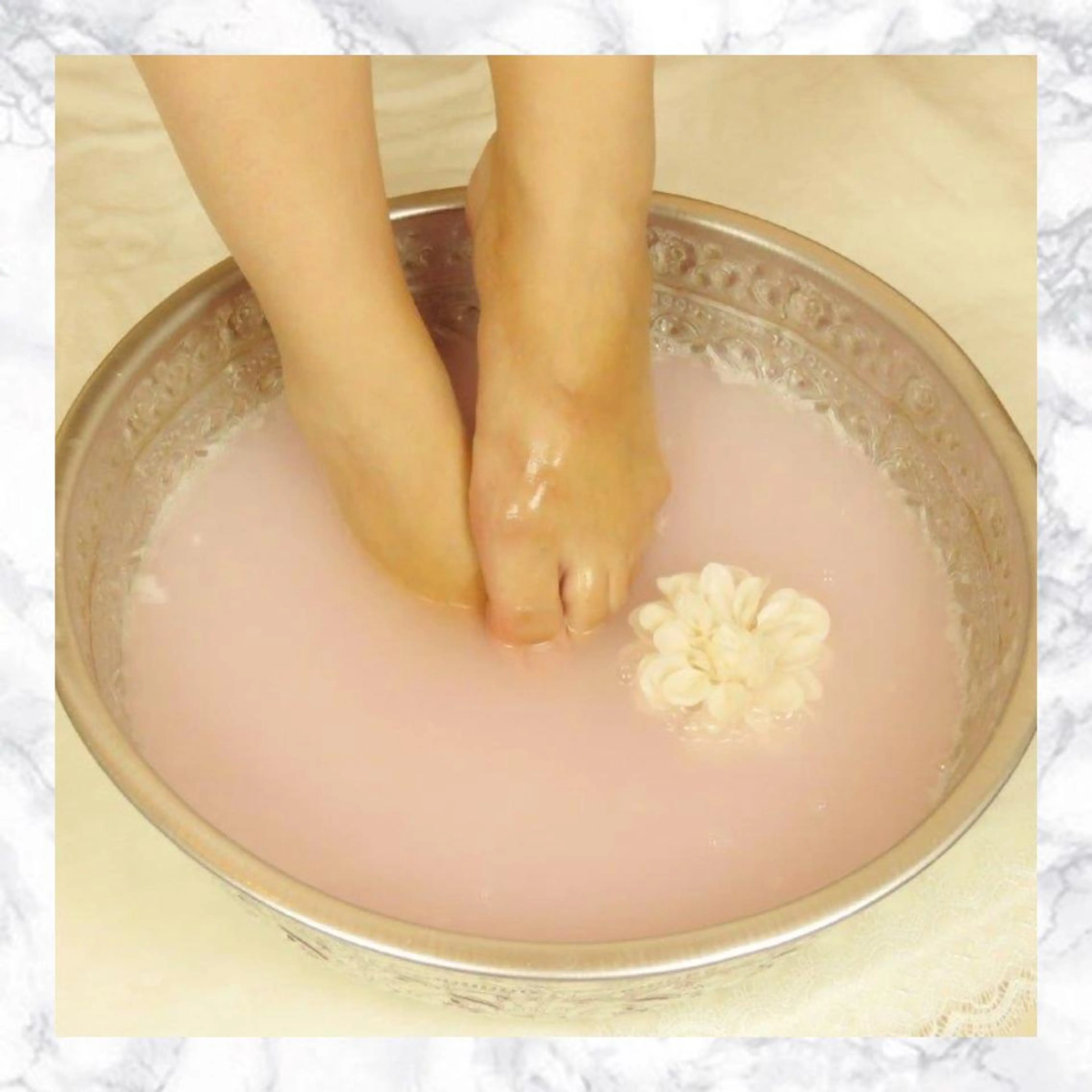 セミロング カラー パーマ ヘアアレンジ メンズ キッズ ネイル マツエク・マツパ アイブロウ 触れたくなる モテ肌へ...❤︎のエステ・リラクイメージ