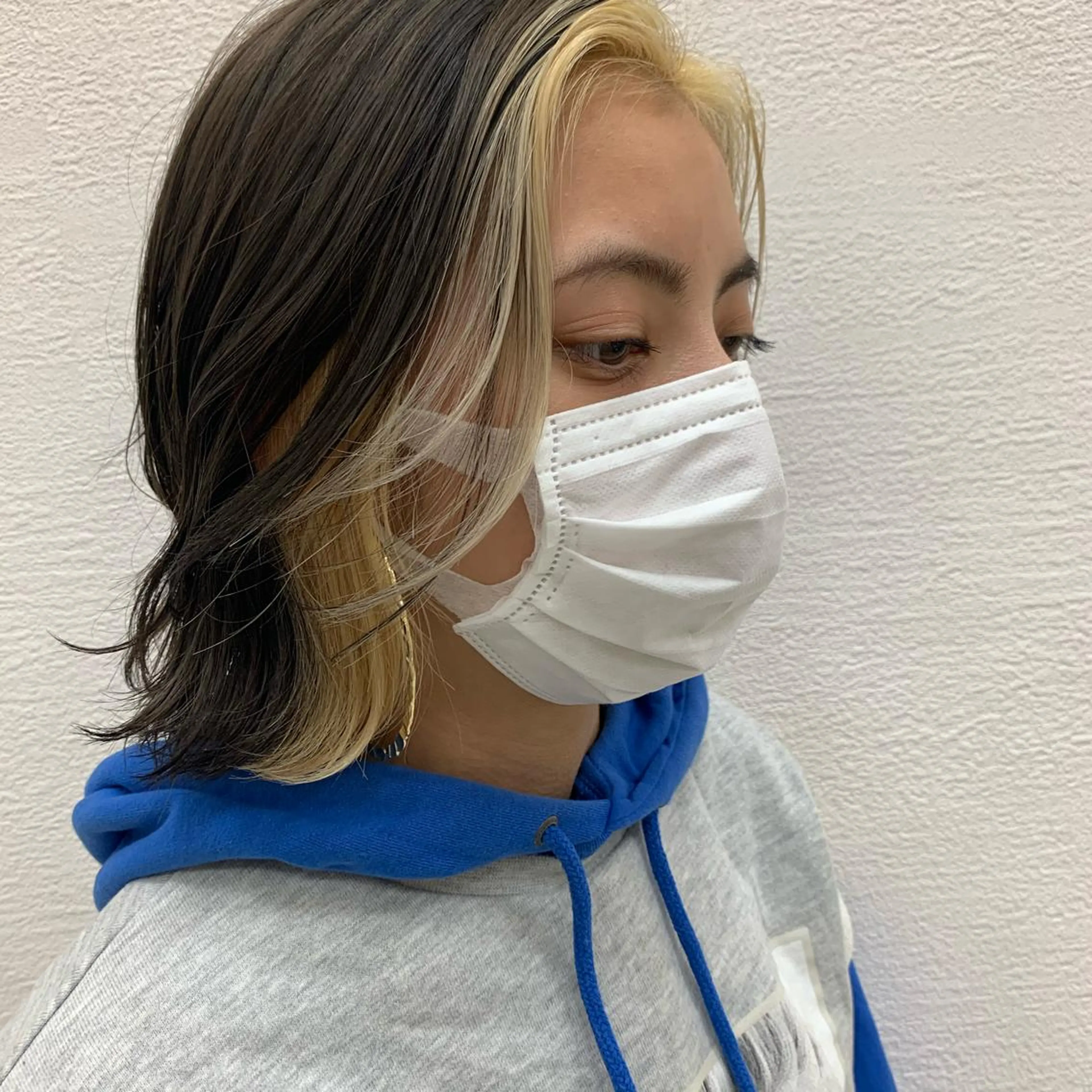 ミディアム カラー ウスイ ハルカのヘアスタイル