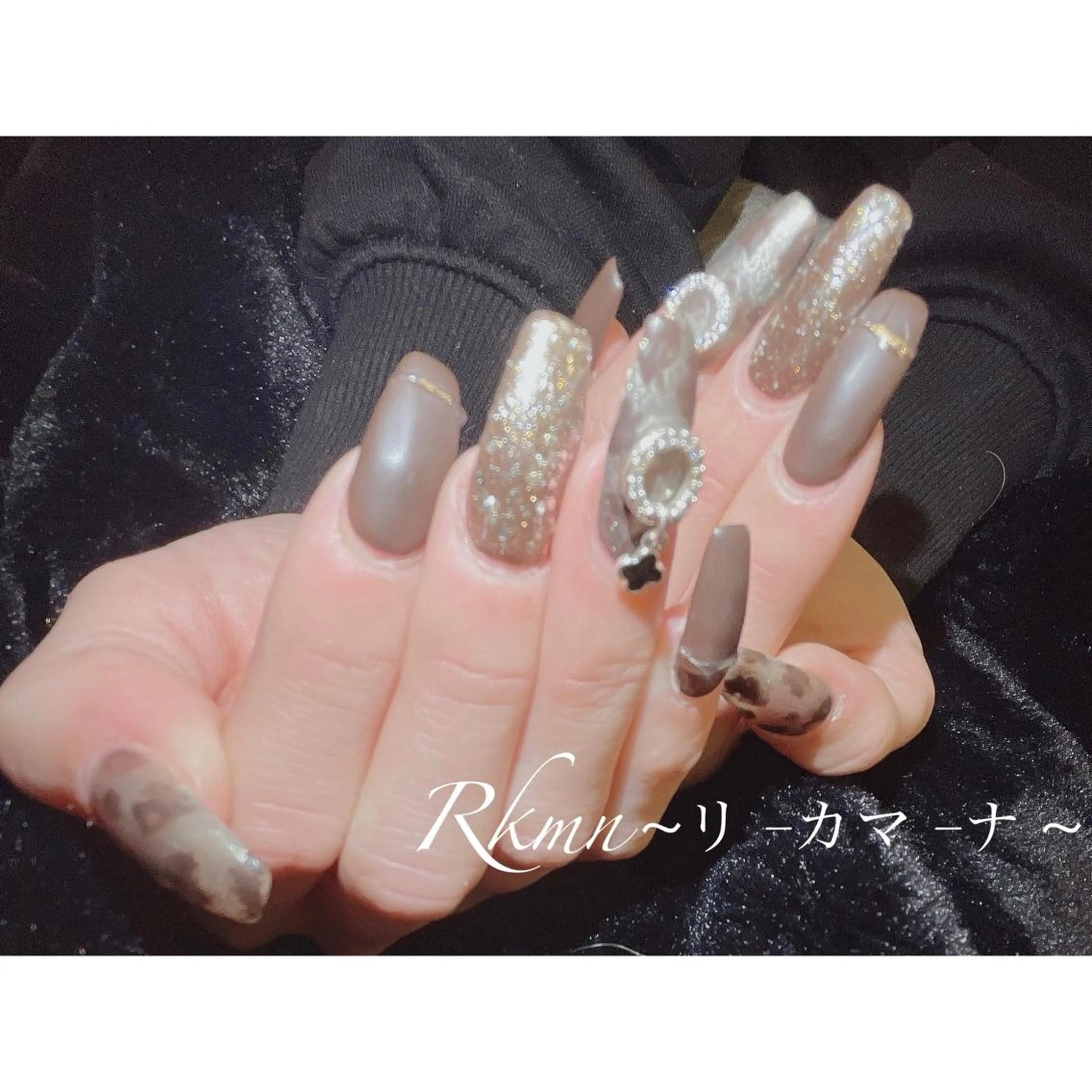 ネイル アートネイル ブラウン キラキラネイル マットネイル 春ネイル ハンドネイル フットネイル ハンドケア Rkmn ~リ-カマ-ナ~のネイルデザイン
