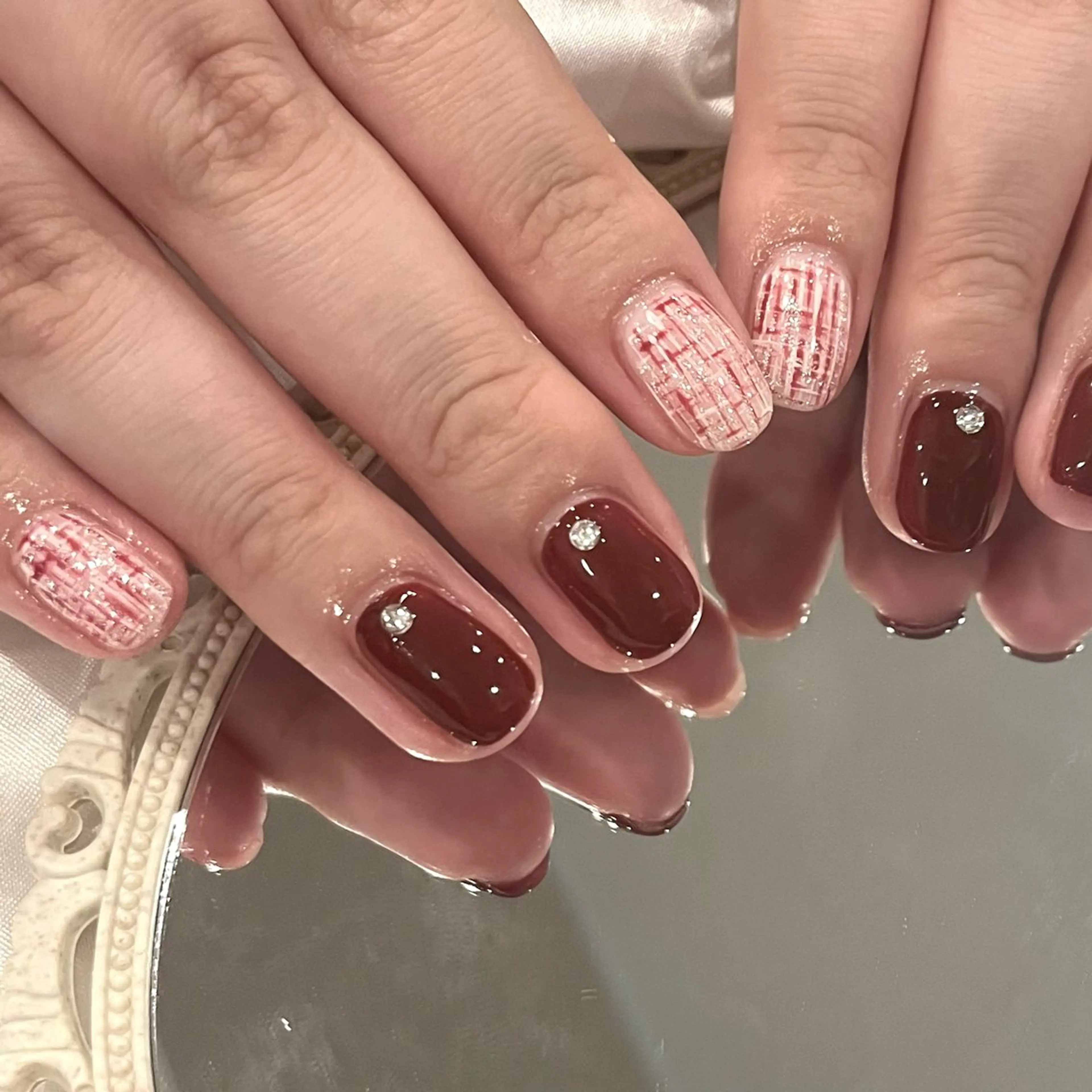 ネイル ボルドー ツイードネイル 冬ネイル クリスマス ハンドネイル ♡Tajima Yumeka♡のネイルデザイン