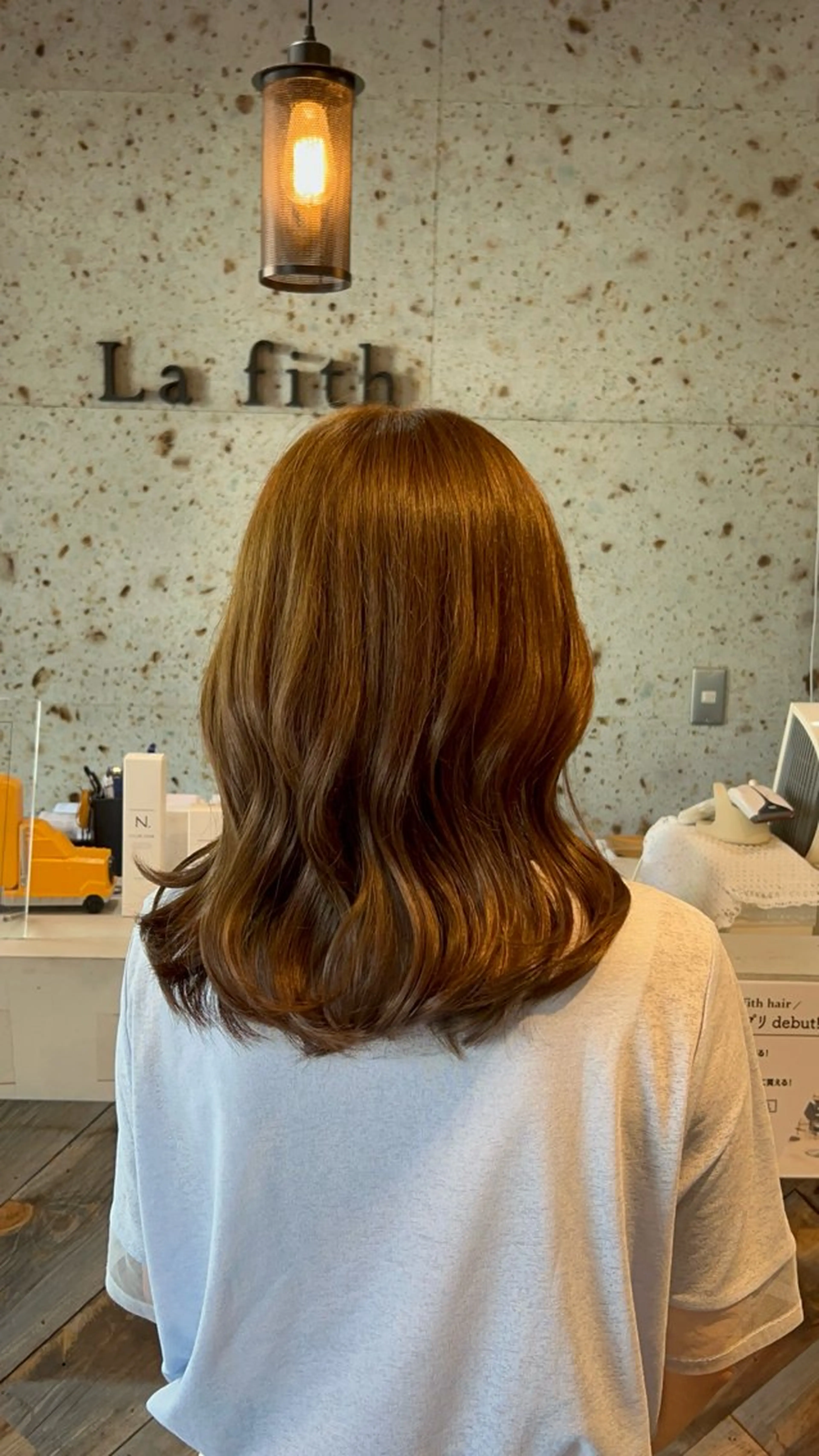 ミディアム lafith hair Glanz 桂所属・かじももな｜縮毛矯正 ｜透明感カラーのヘアスタイル