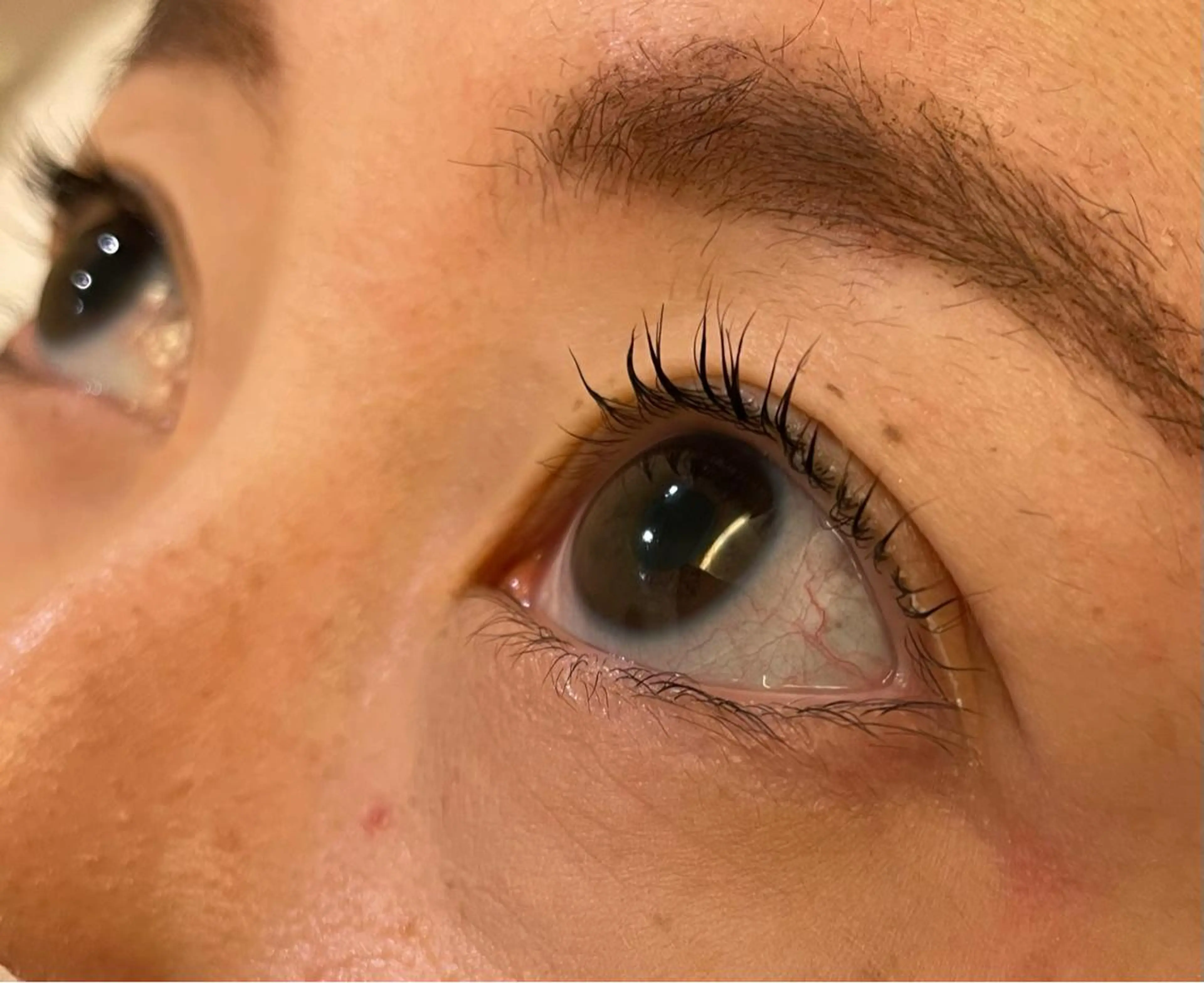 マツエク・マツパ 山本 菜月のヘアスタイル