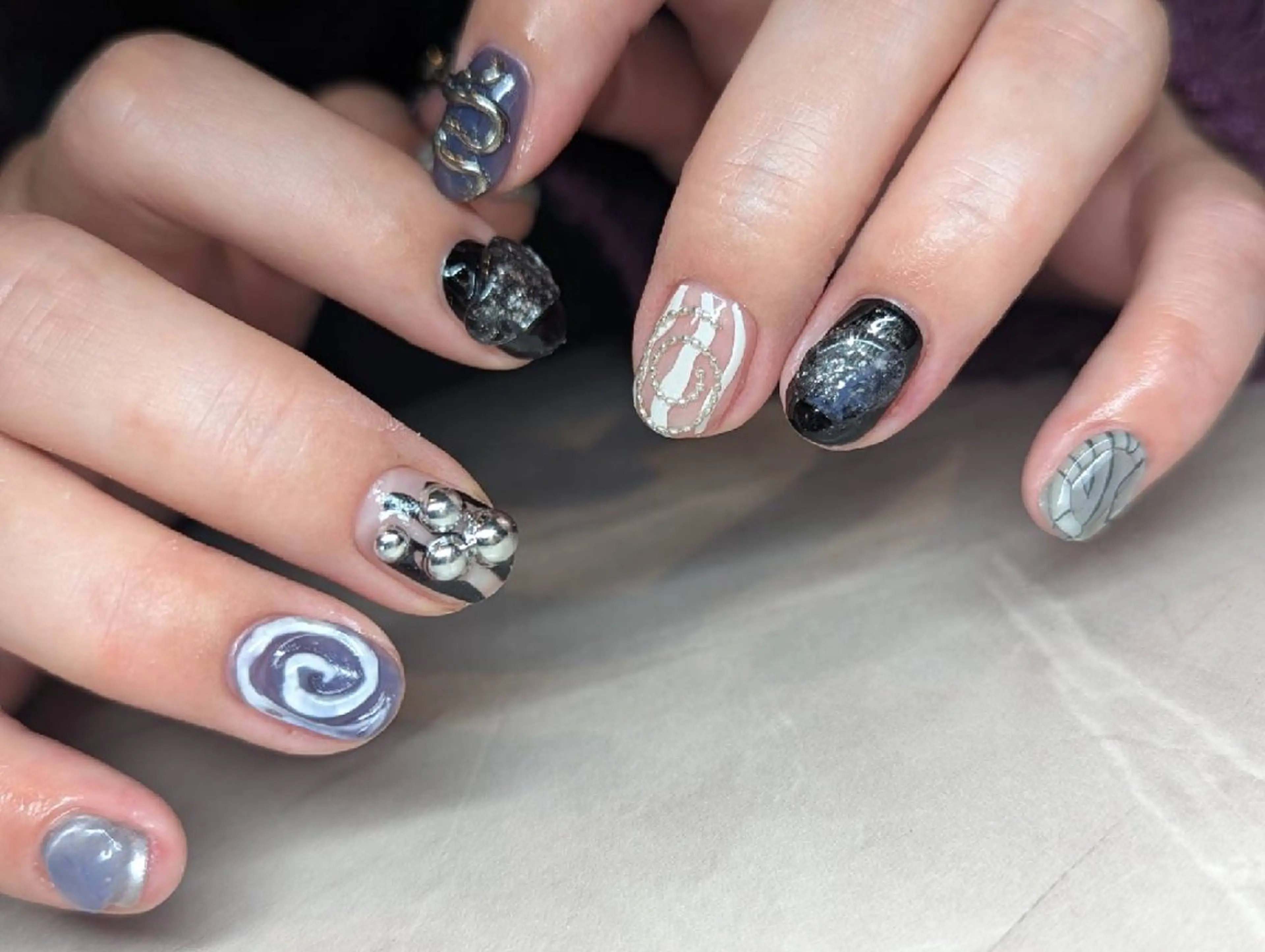 ネイル ハンドネイル Nailsalon BEeR。のネイルデザイン