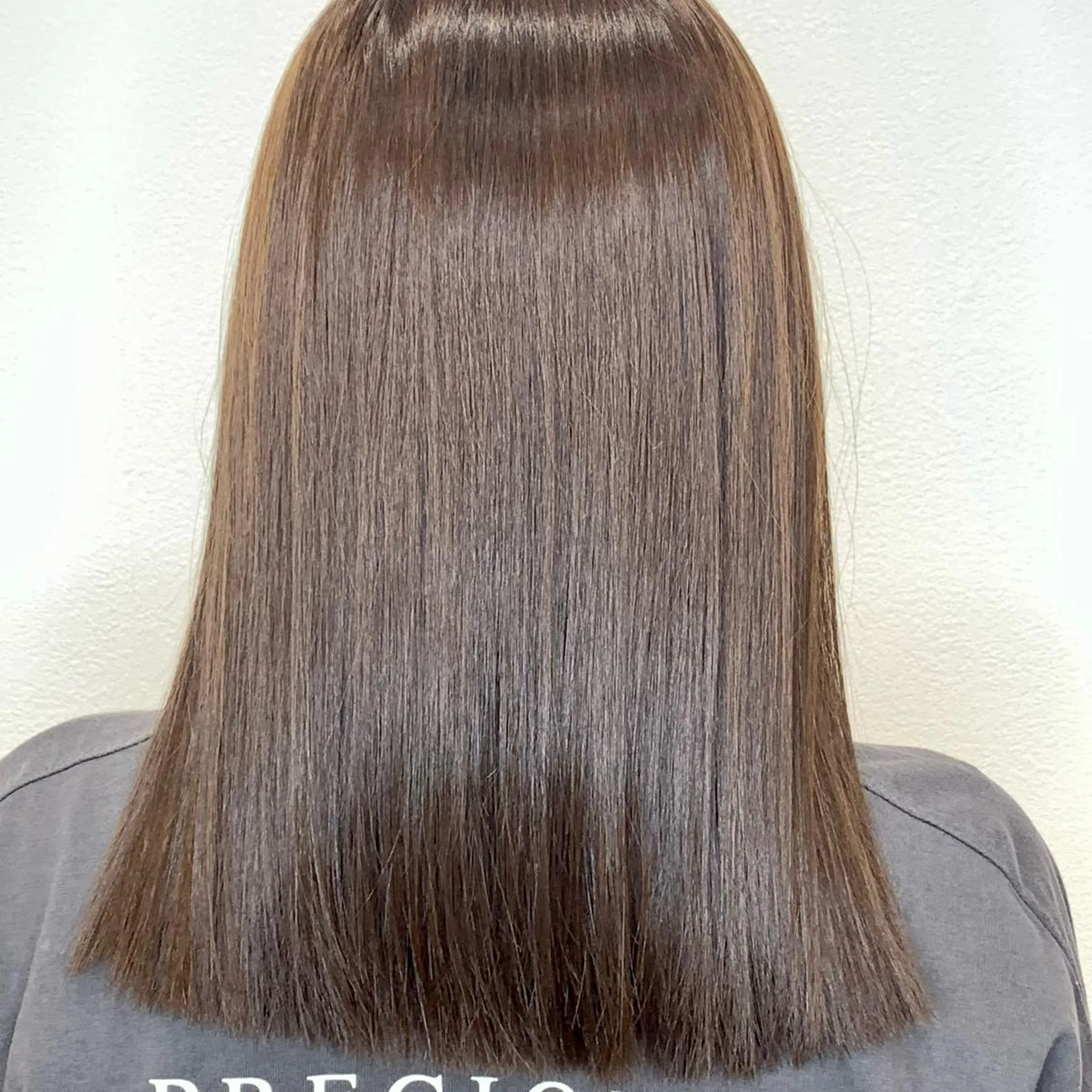 【✨極上の艶髪✨最高級美髪矯正カラー】縮毛矯正+デザインカット+透明感カラー+髪質改善TR✨ホームケアプレゼント✨の写真