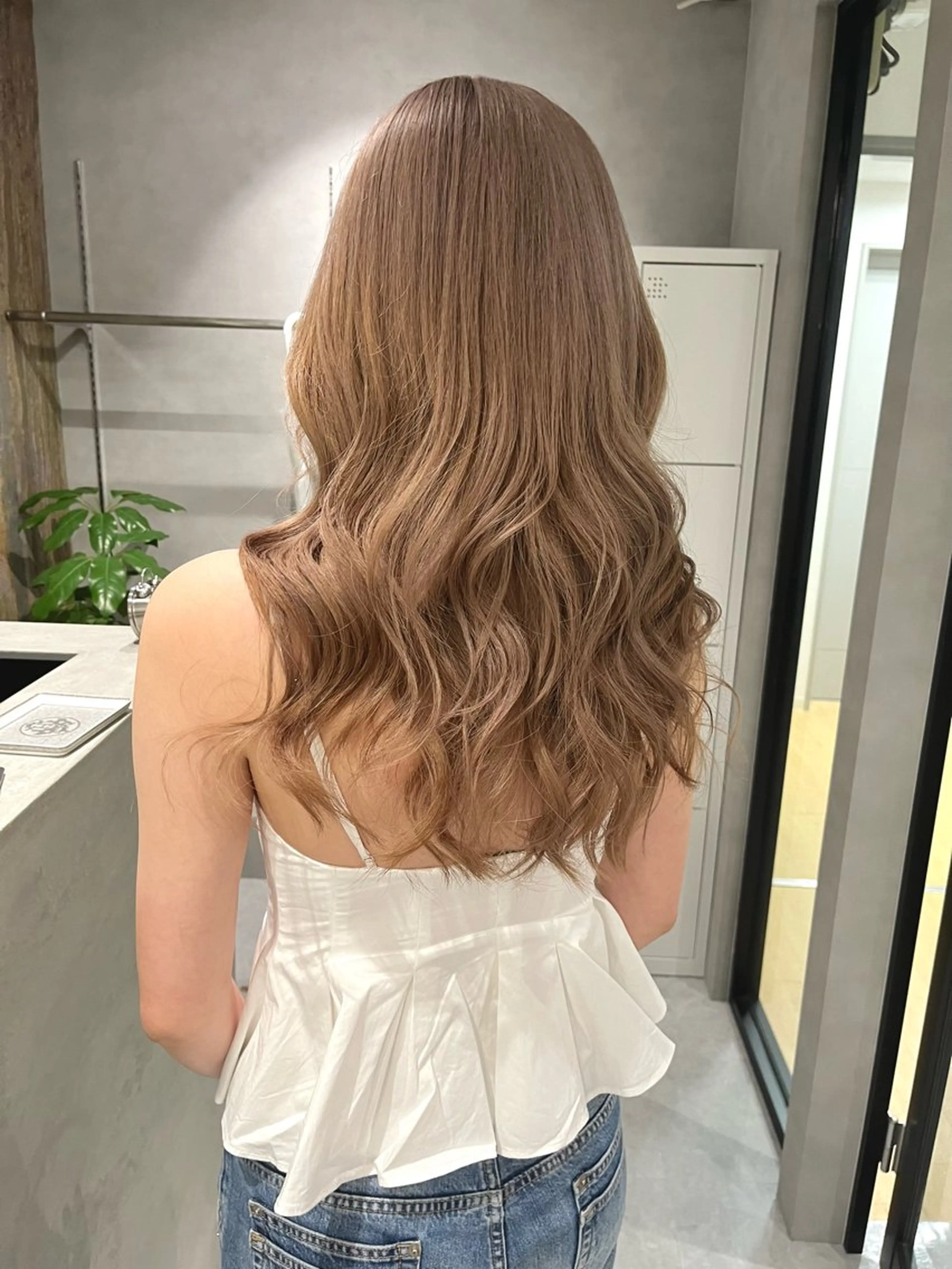 【U24学割】《🫧一気に明るくしたい方🫧》2回ブリーチ➕トリートメント🦋   大阪／梅田／／暖色／ベージュの写真