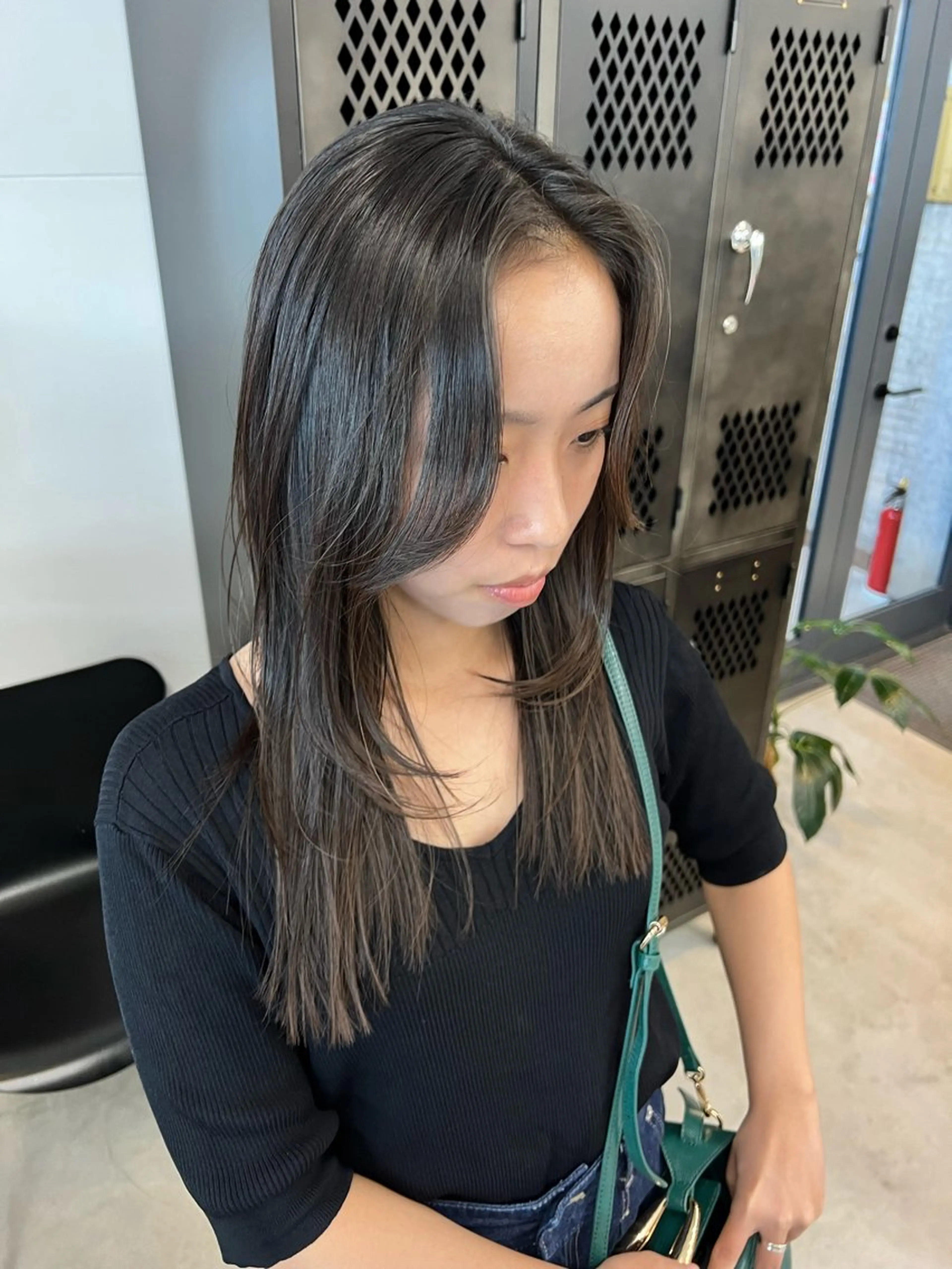 セミロング INORI /フェイスレイヤーのヘアスタイル