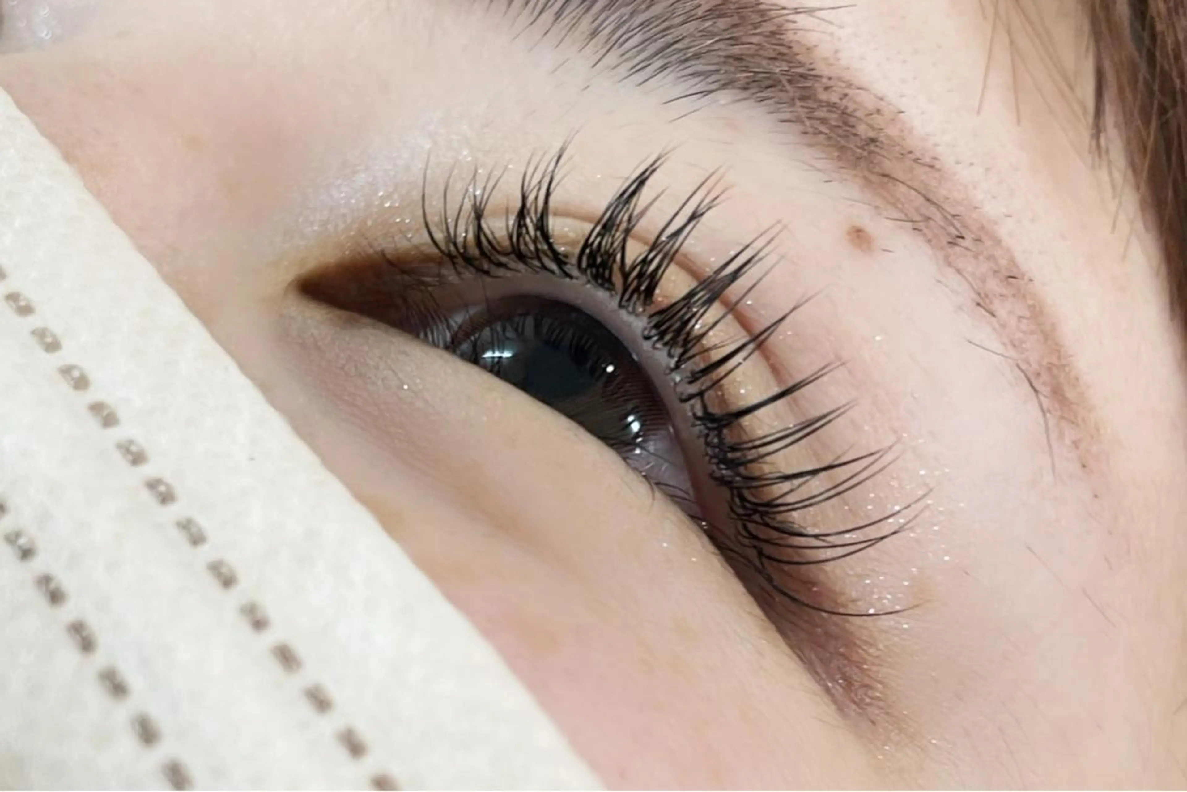 マツエク・マツパ Cカール 小山 麗奈のヘアスタイル