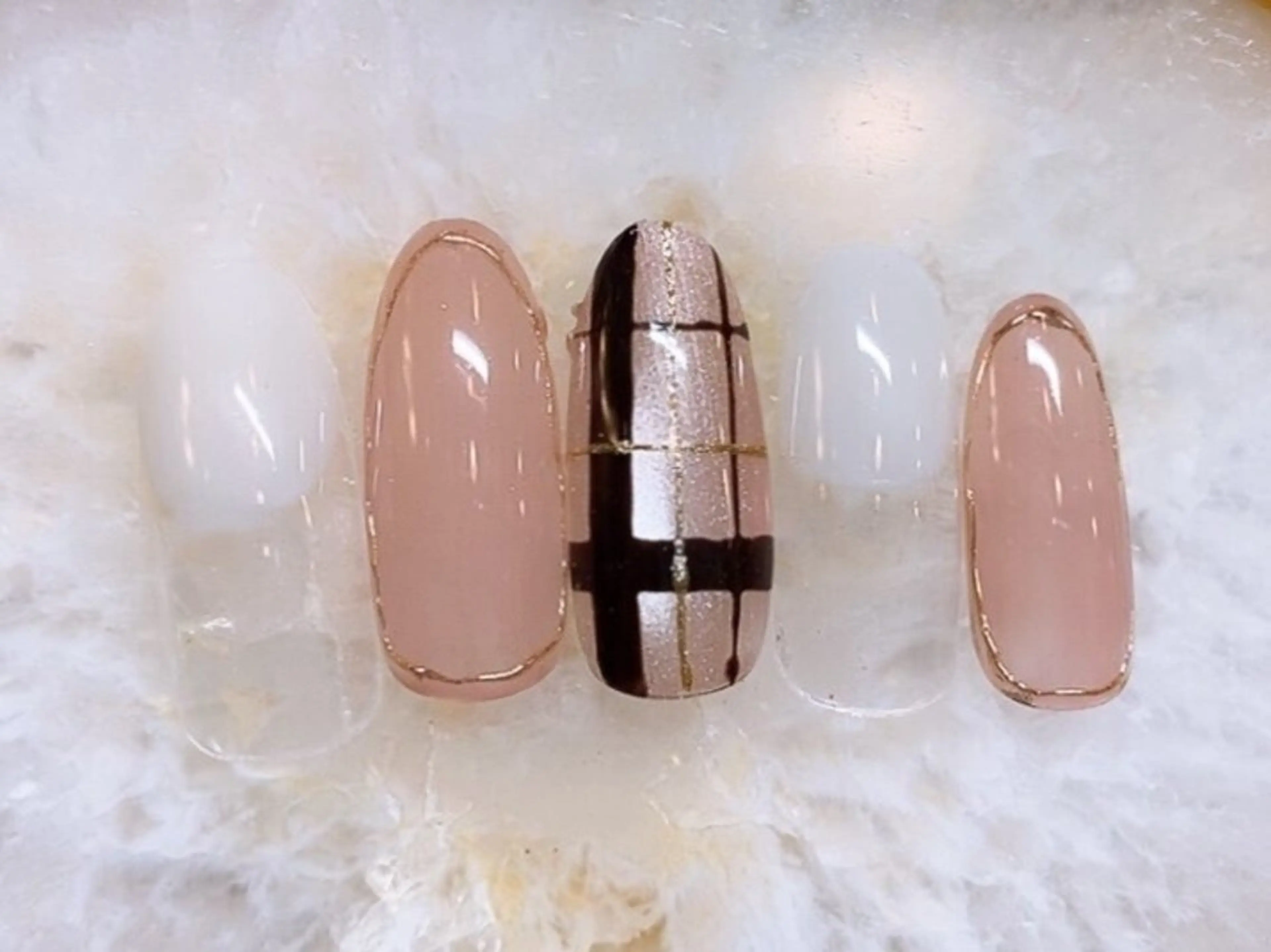 ネイル シンプルネイル aimer tomomiのネイルデザイン