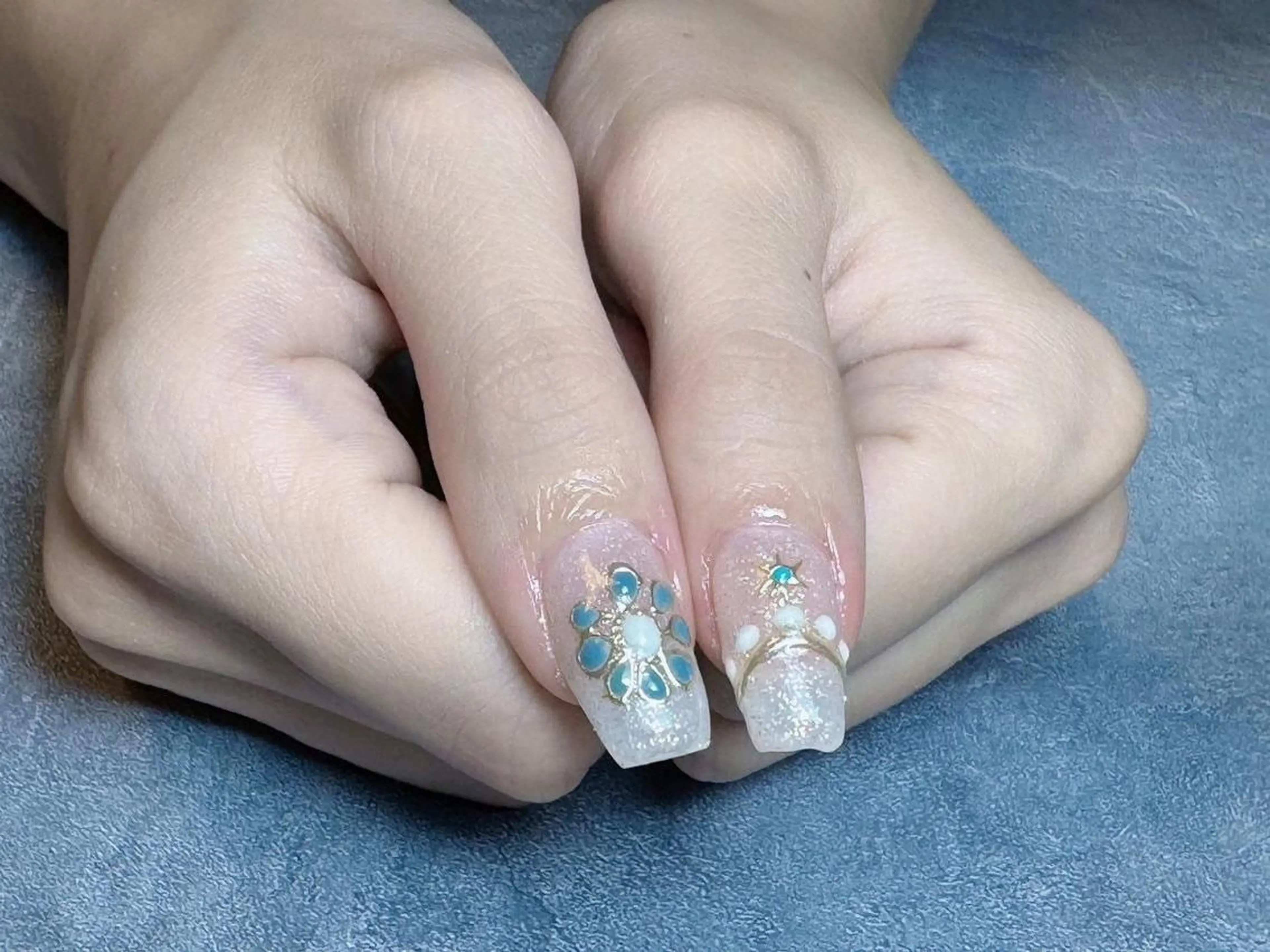 ネイル RAFFINE haru🦋🩵のネイルデザイン