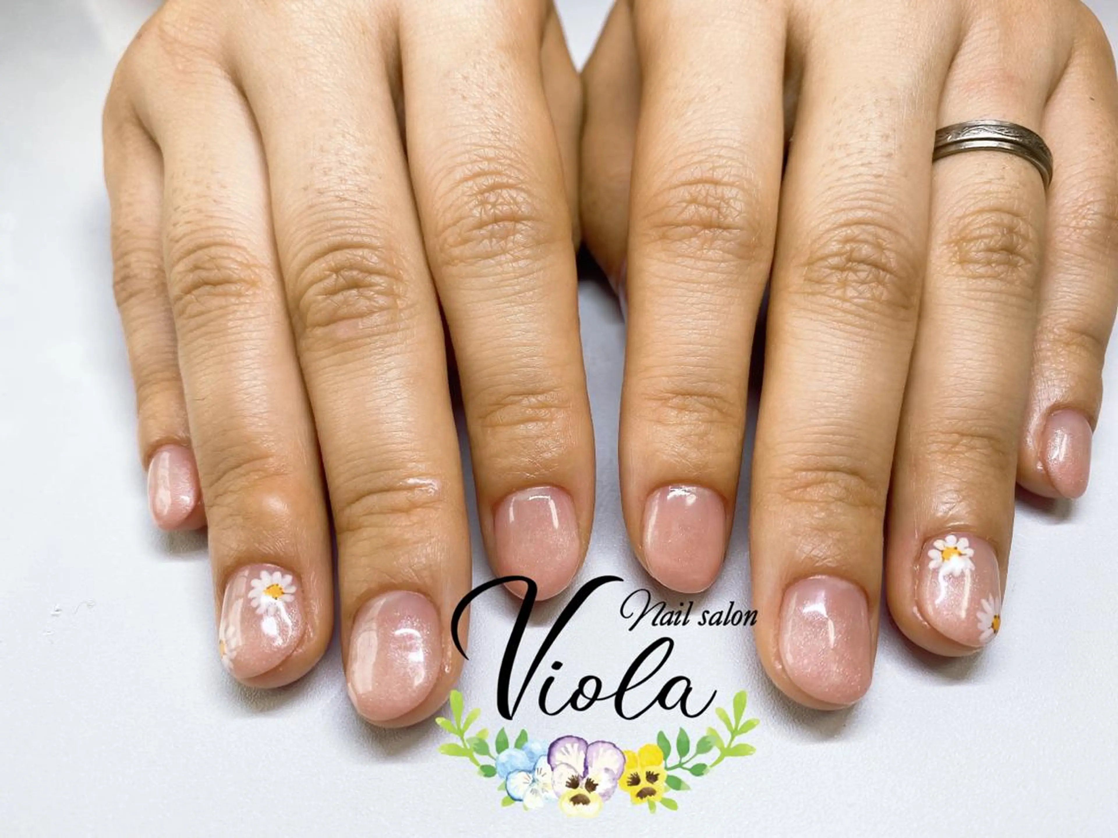 ネイル オフィスネイル ピンク ピンクベージュ Nailsalon Viola所属・ネイルサロン Violaのネイルデザイン