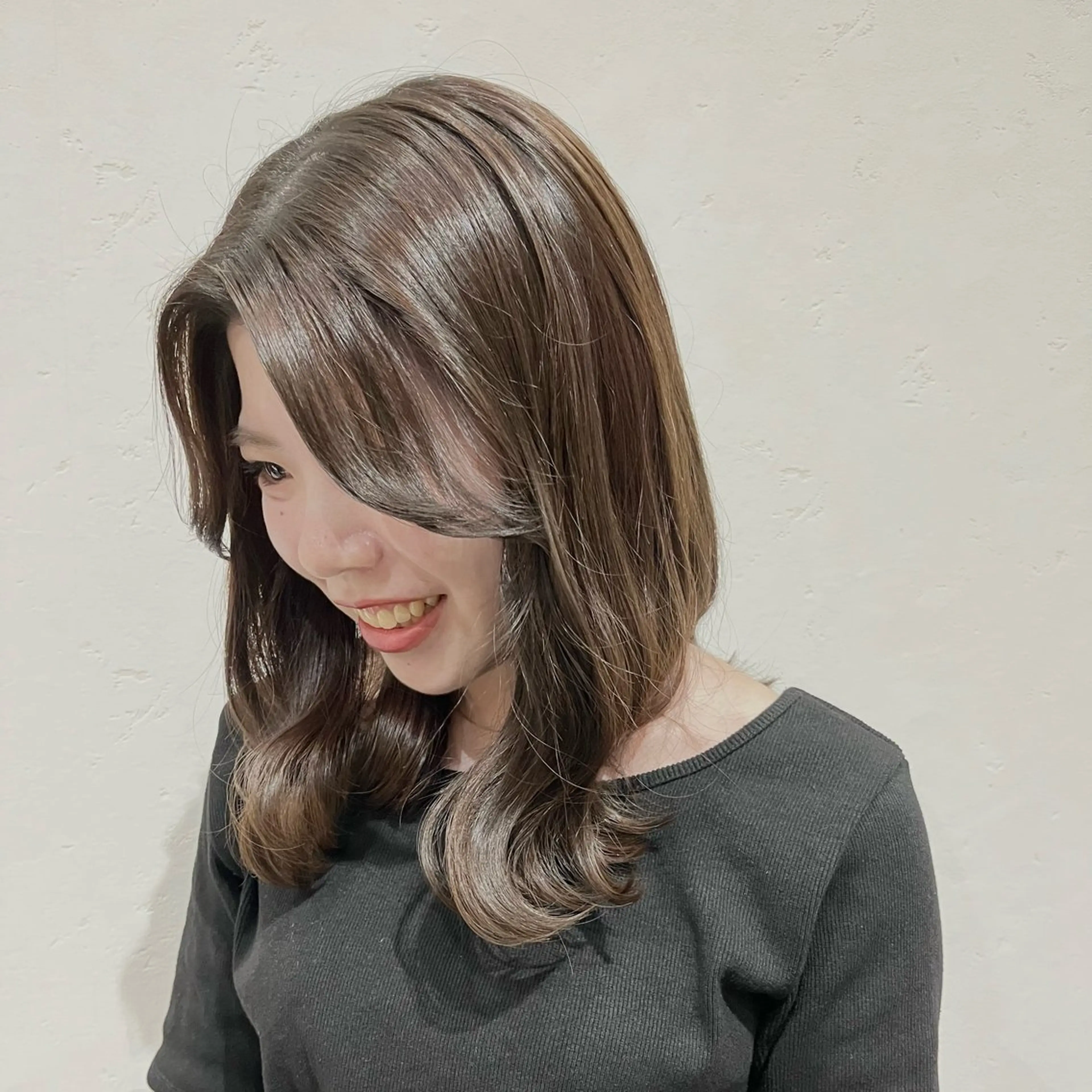 セミロング カラー 北島 遥香🫧インナ ー /ベージュカラーのヘアスタイル