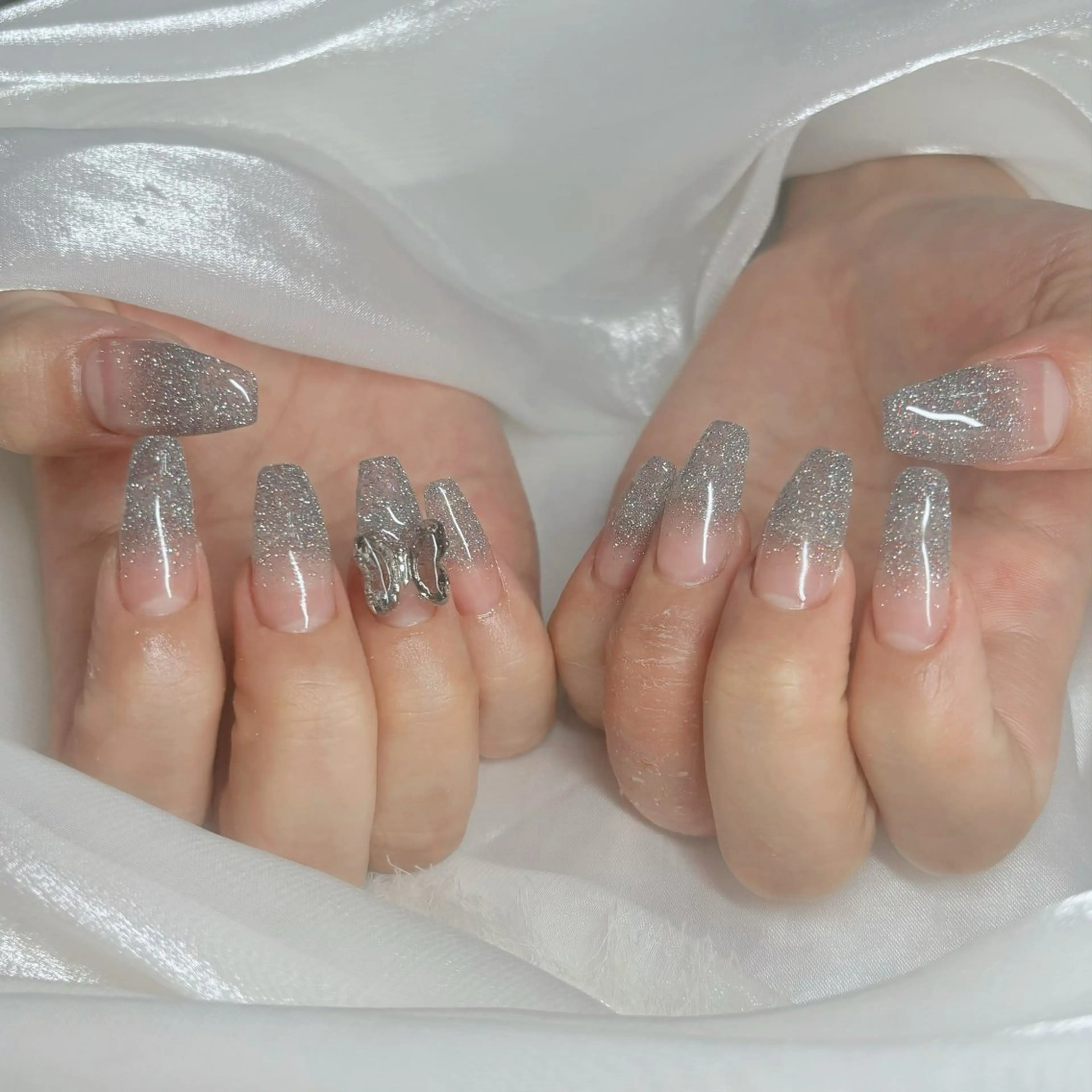 ネイル ハンドネイル CeCe Garden所属・CeCeGarden ✨️キラキラワンホンのネイルデザイン