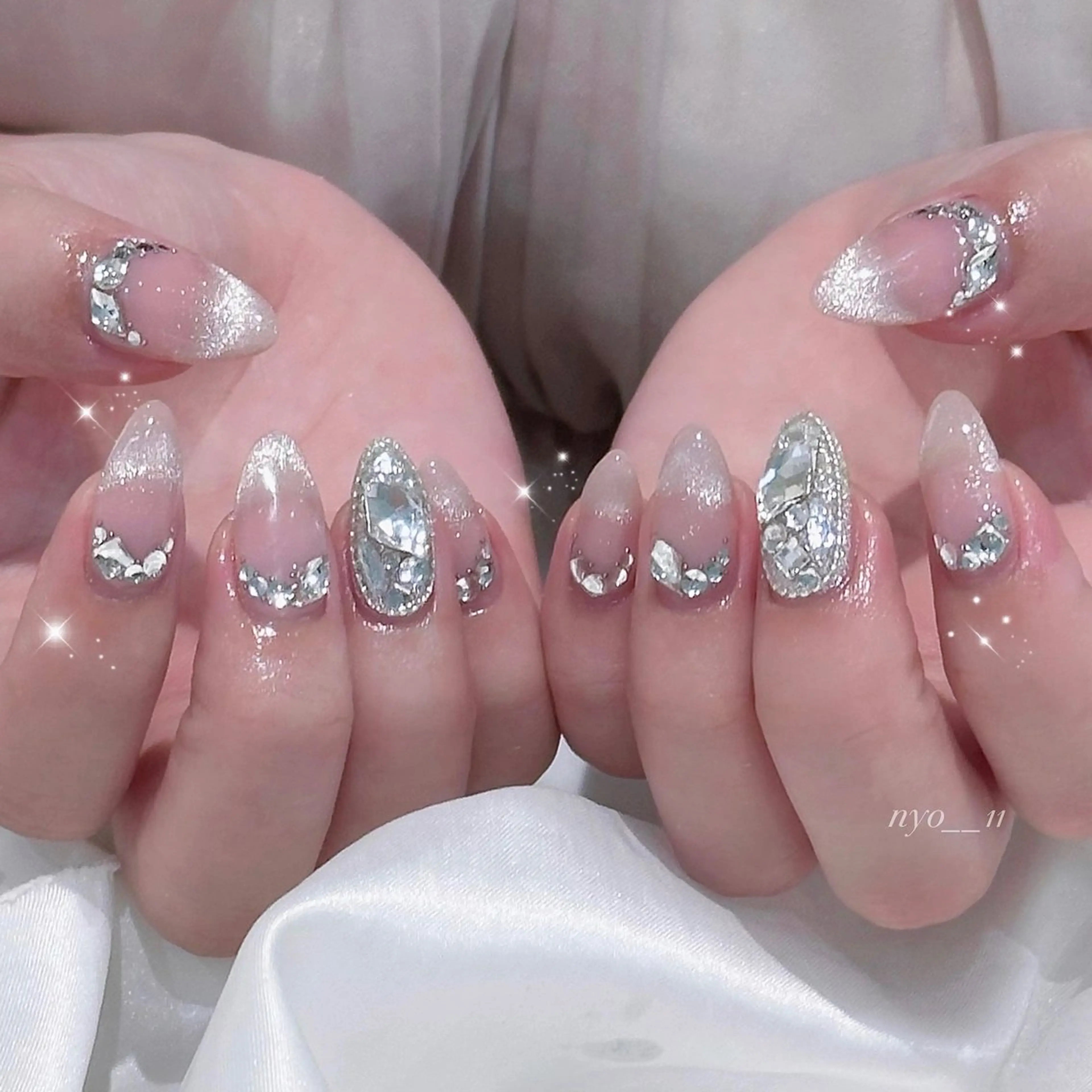 ネイル キラキラネイル ハンドネイル Kanon 🤍のネイルデザイン