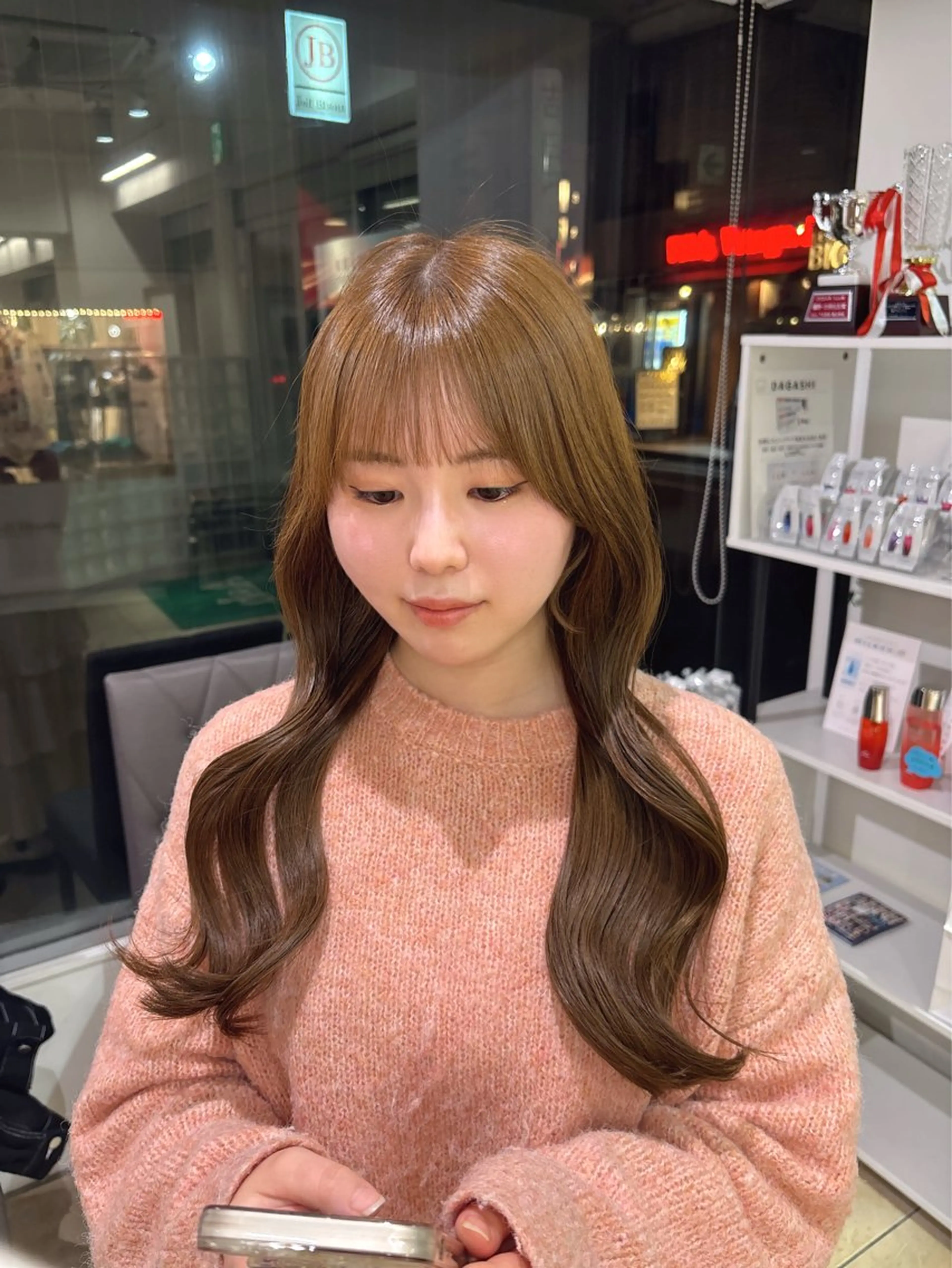 ロング カラー ベージュカラー ブリーチ ダブルカラー ブリーチなしカラー オリーブベージュ 長妻莉央/縮毛矯正 髪質改善カラーのヘアスタイル