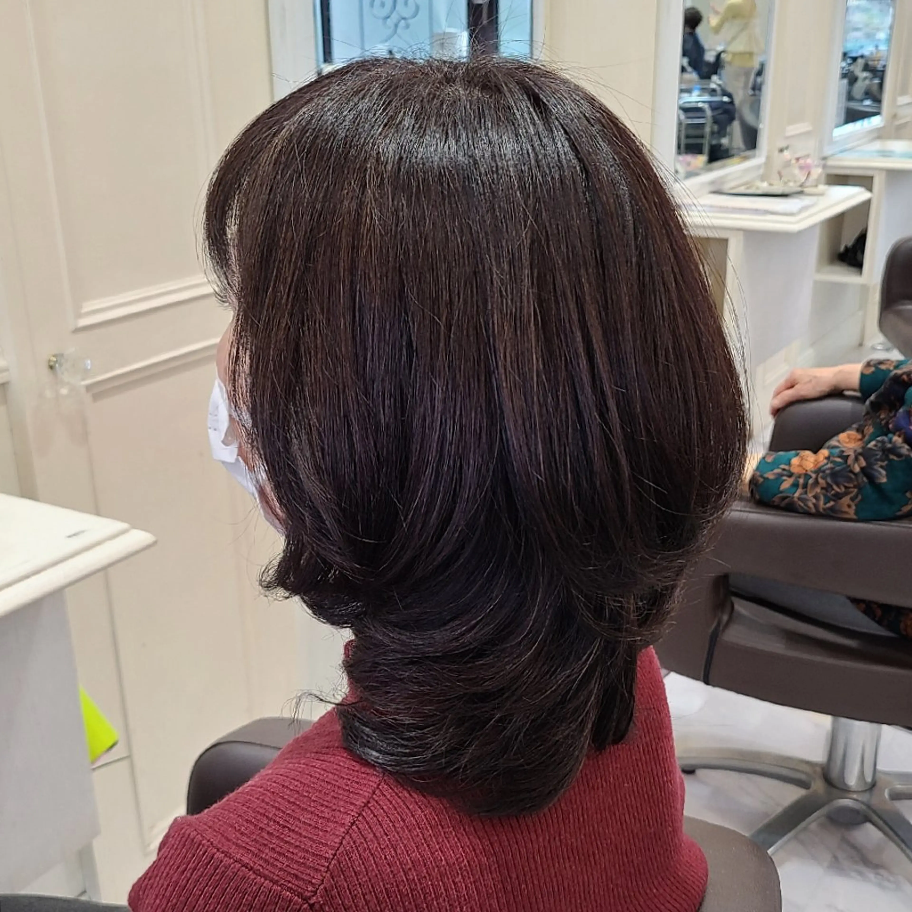 ミディアム カット ヘアカラー トリートメント 中村 宏実のヘアスタイル