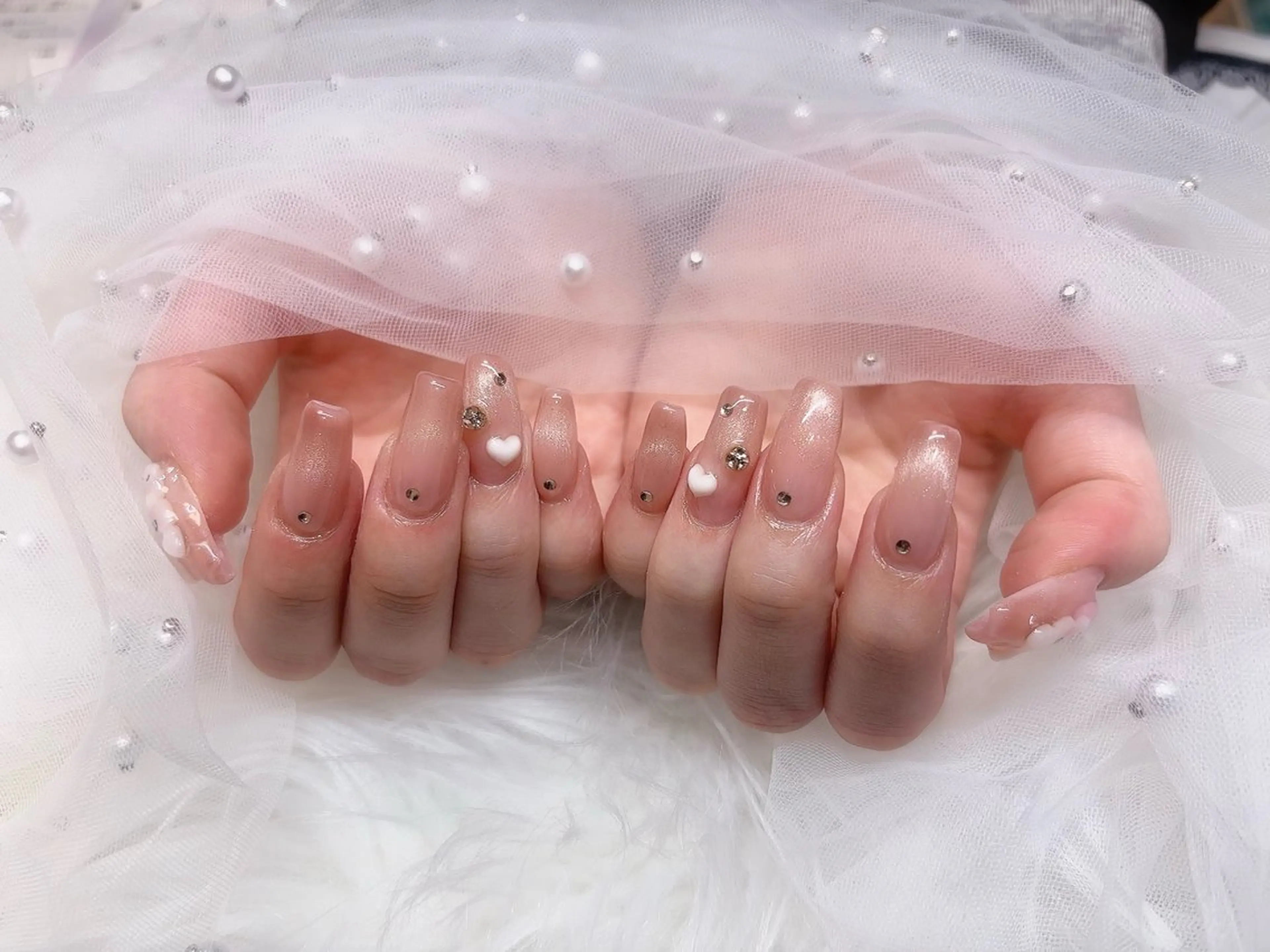 ネイル ハート ロングネイル マグネットネイル ストーンネイル ネイルチップ Y. 🍒maki🍒ྀིのネイルデザイン