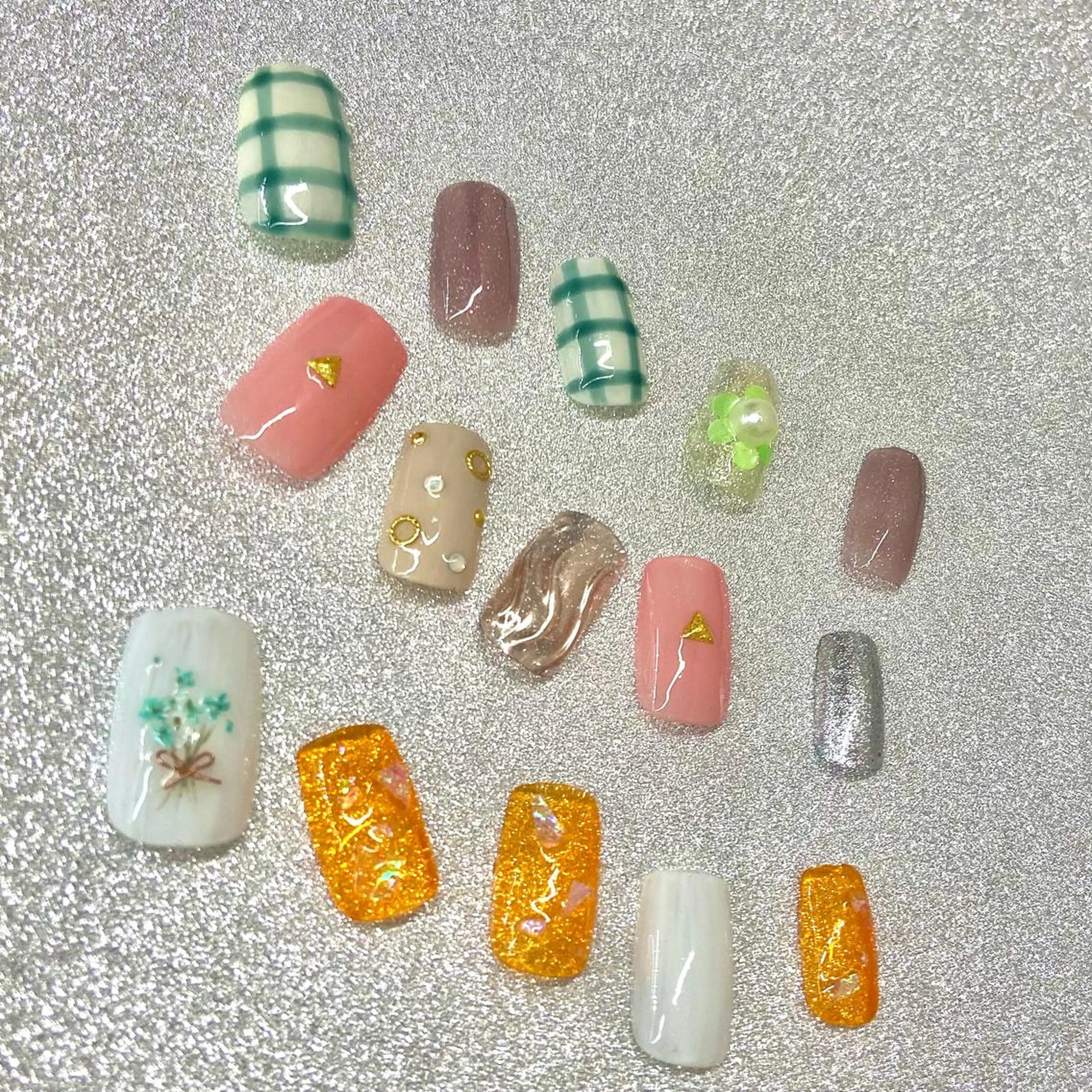 ネイル 💚K. ARISA💚のネイルデザイン