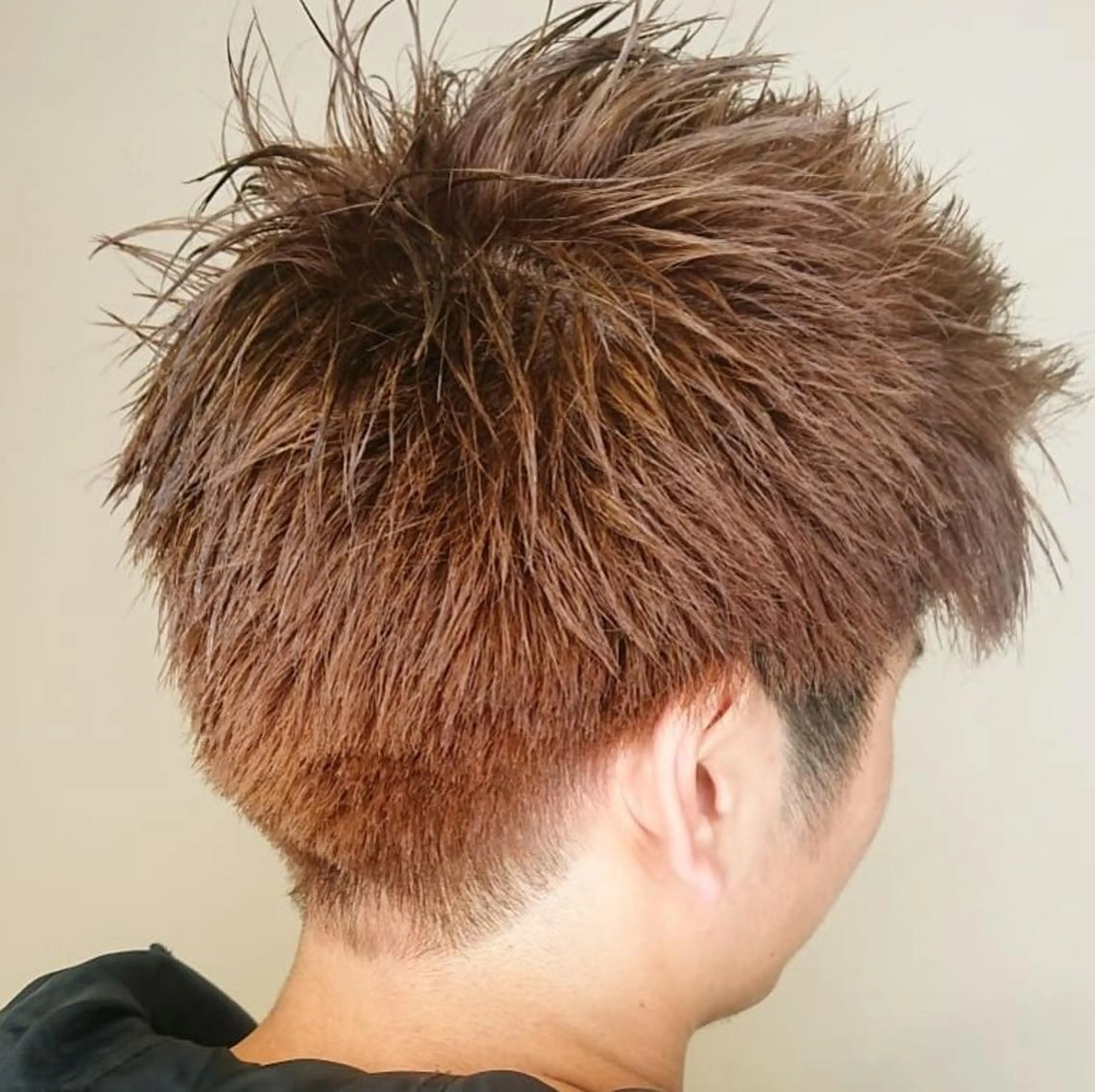 カラー パーマ ヘアアレンジ メンズ カット ヘアカラー ブリーチ/ヘアケア/ 艶髪/イギチハルのヘアスタイル