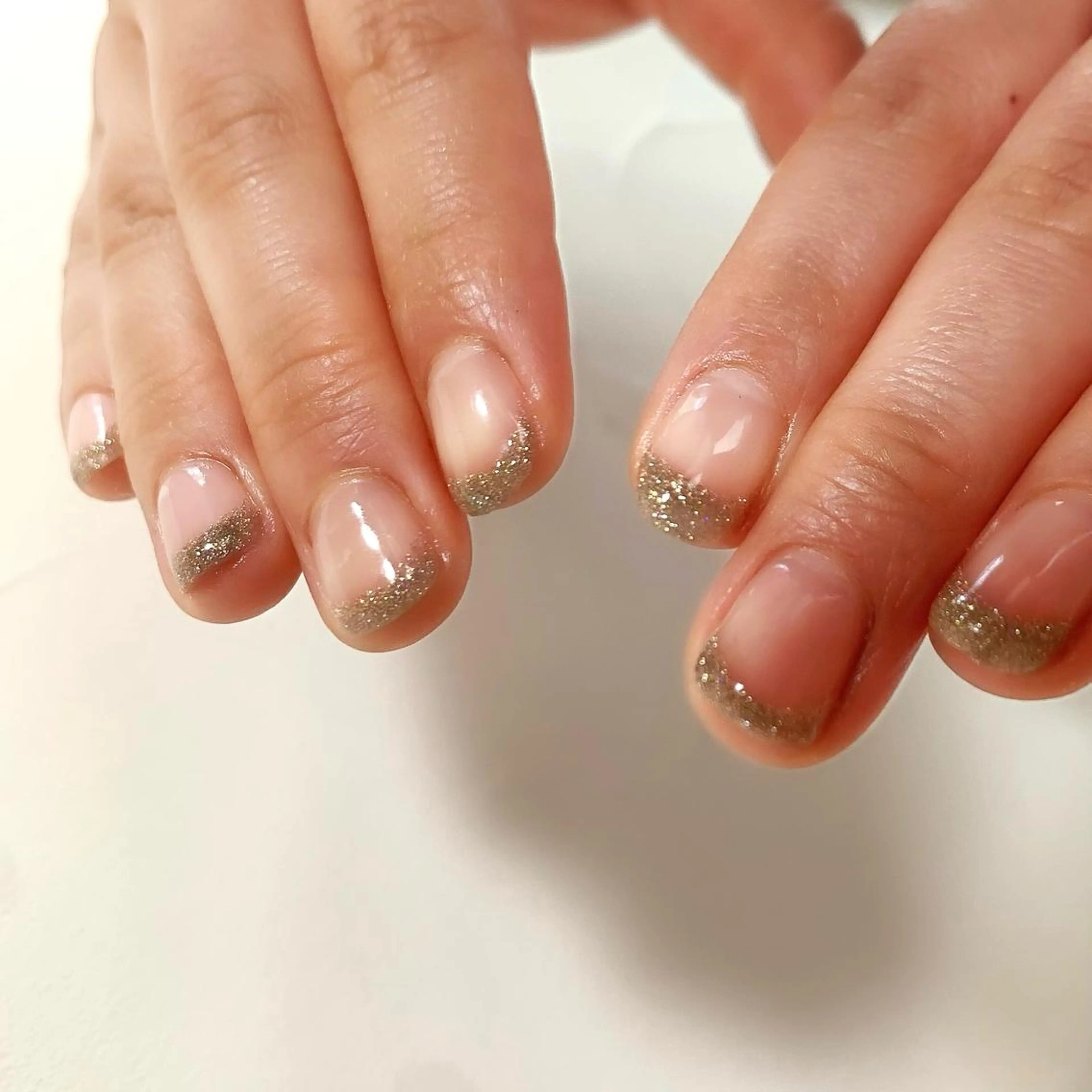 ネイル フラッシュネイル フレンチネイル ラメ(グリッター) T Kのネイルデザイン