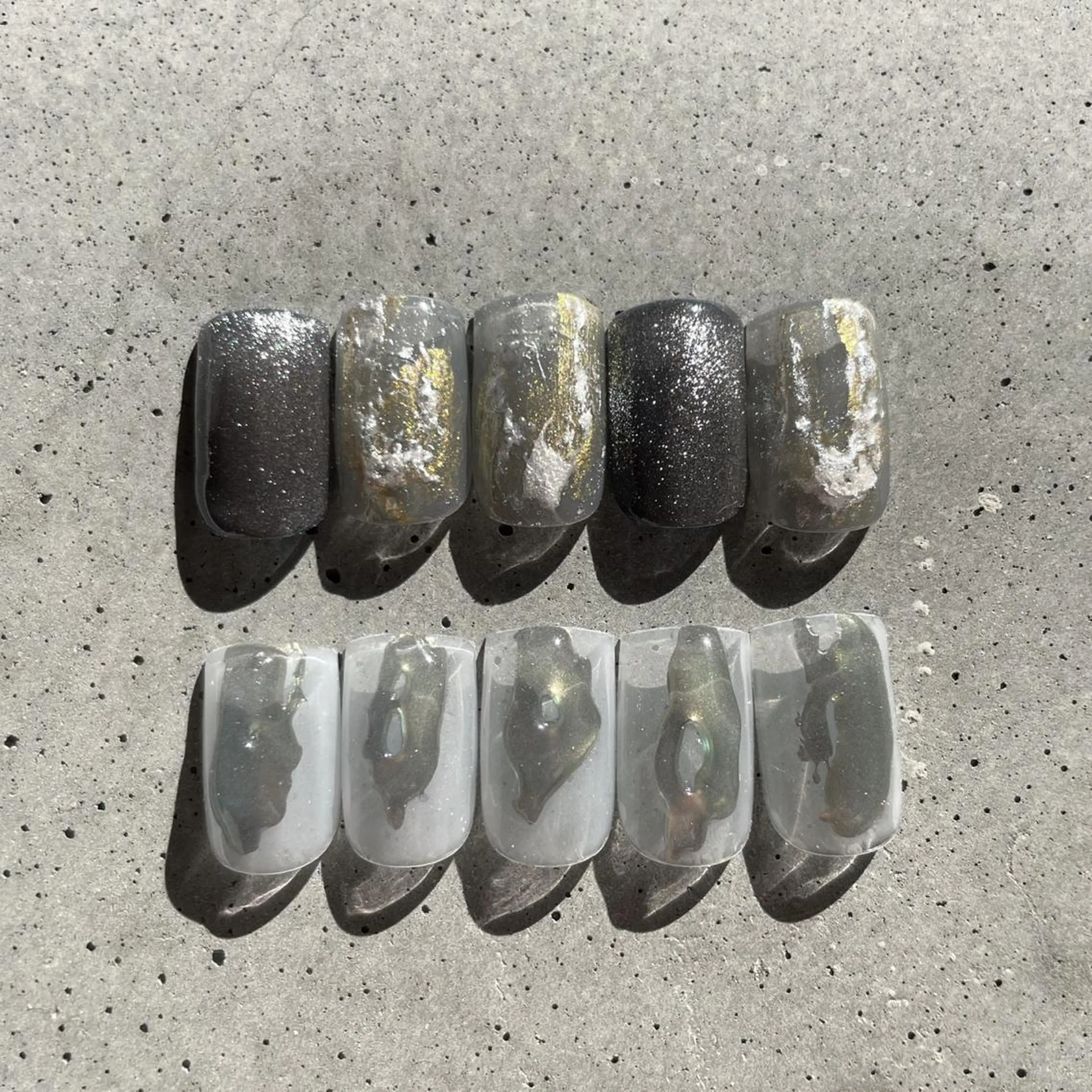 ネイル カジュアル マグネットネイル ミラーネイル ニュアンスネイル ぷっくりネイル ハンドネイル ハンドケア lyly.nail所属・lylynail YUUKAのネイルデザイン