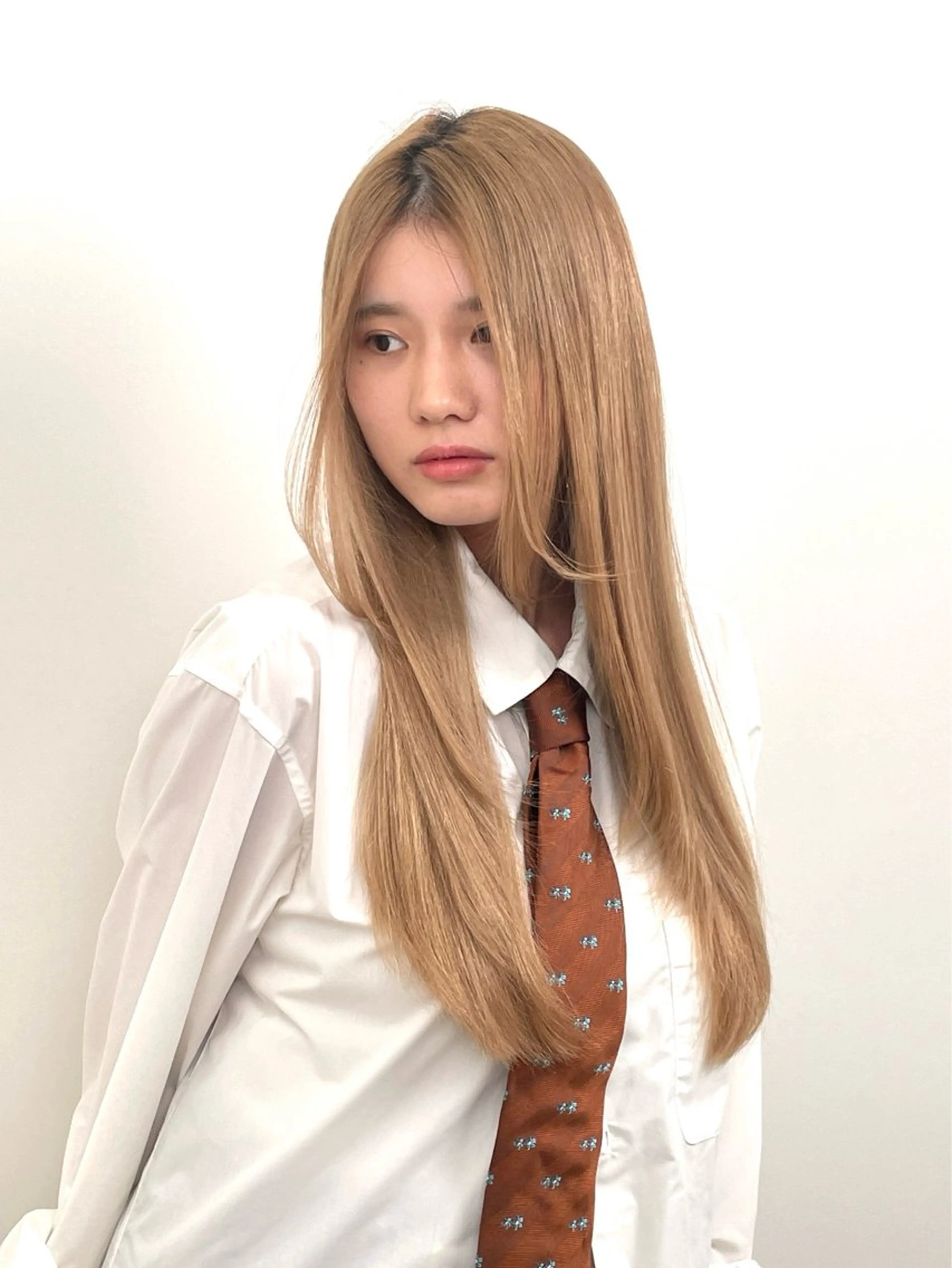 ロング カラー 森 亜紗美のヘアスタイル