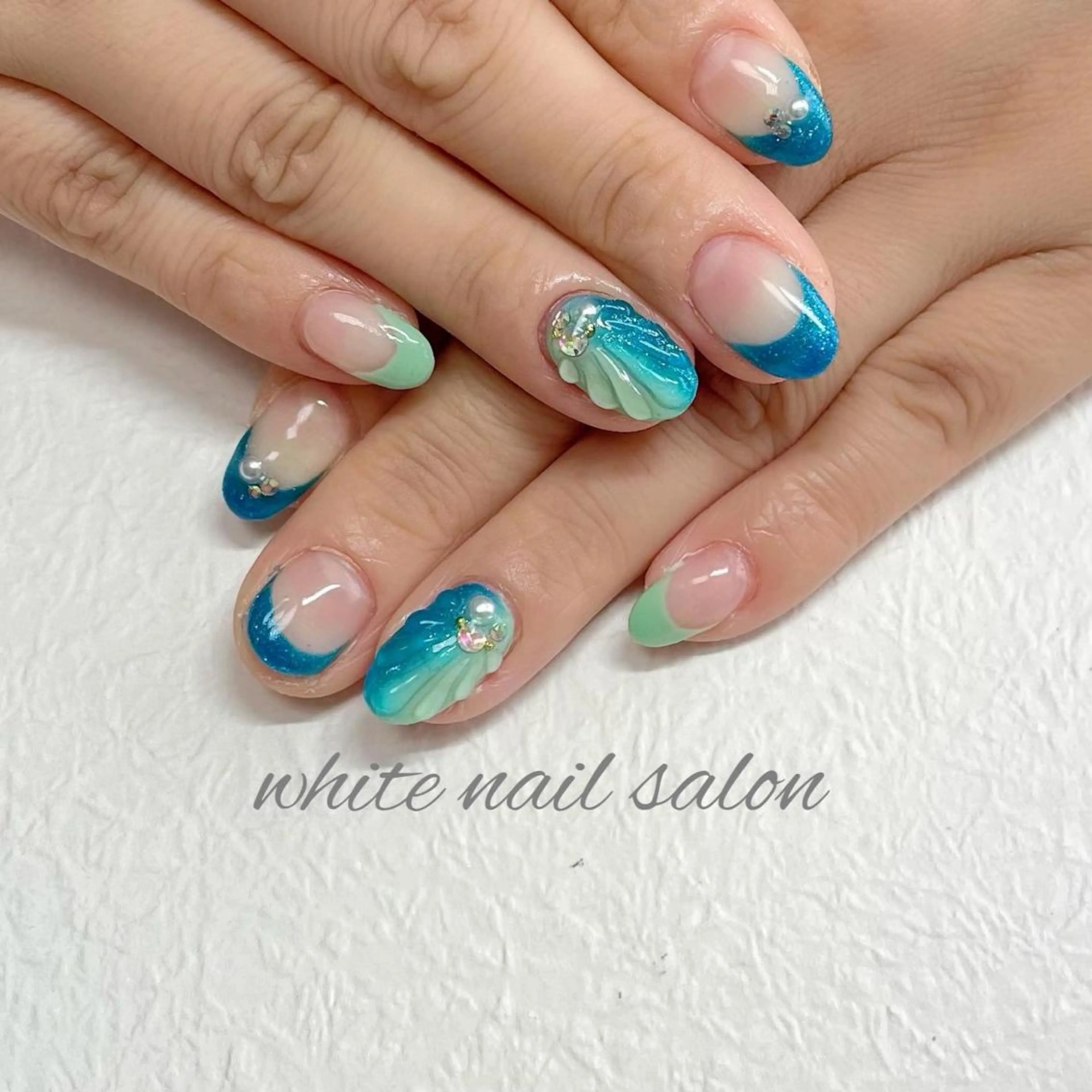 ネイル フットネイル ジェルネイル ハードジェル ラメ(グリッター) 持ち込み ハンドネイル white nail salonのネイルデザイン