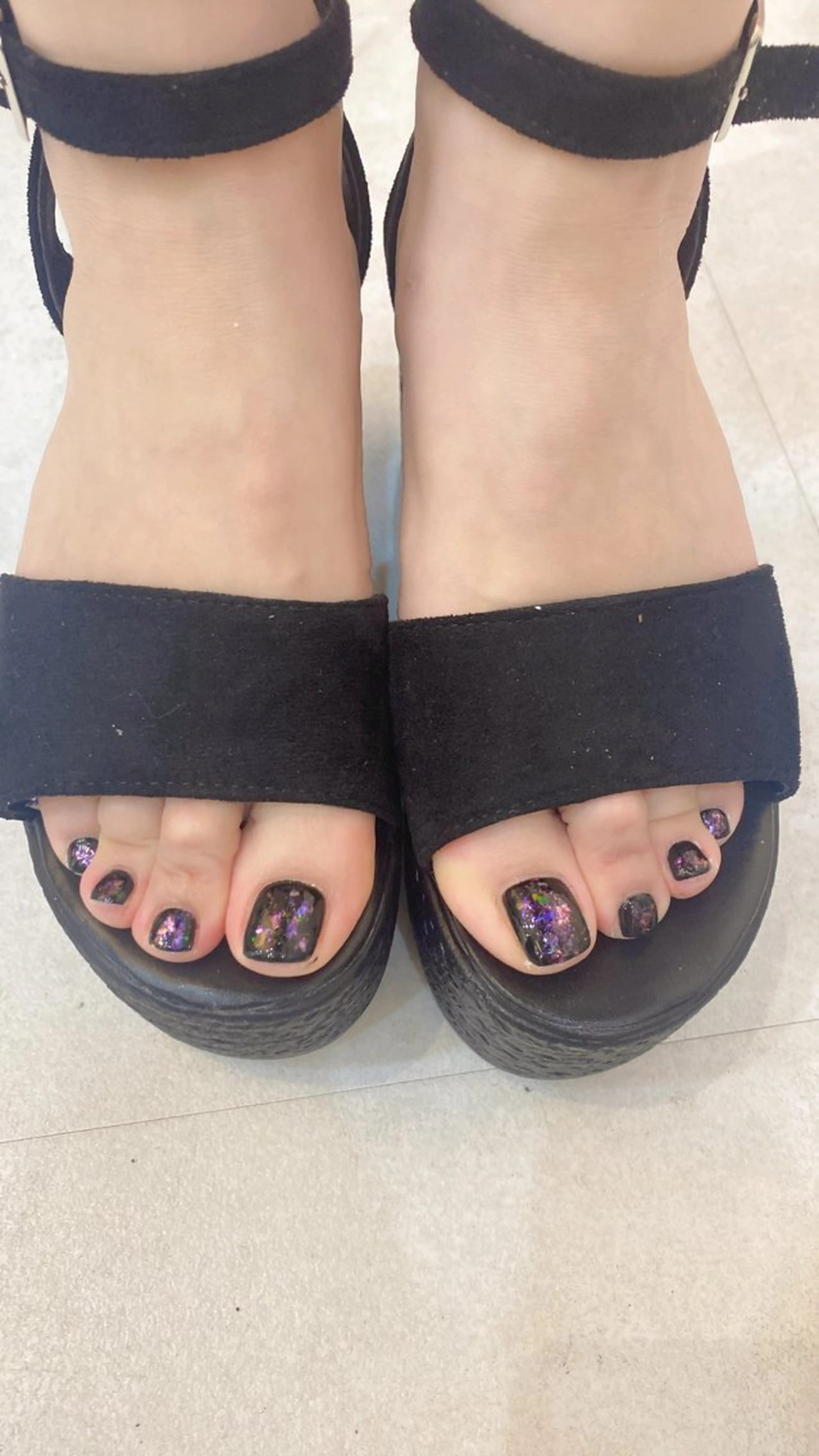 ネイル Nikoネイルサロン中野店所属・merci リカのネイルデザイン